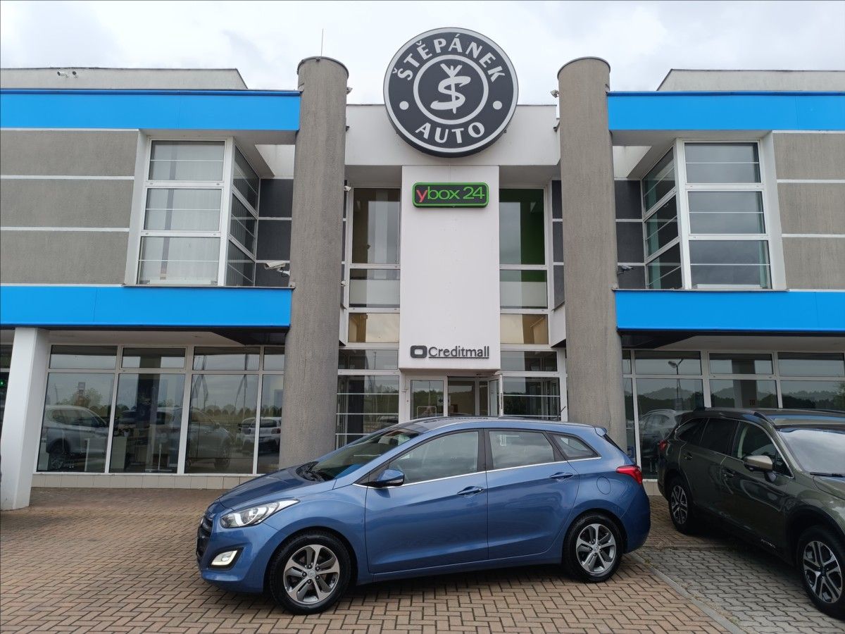 Hyundai i30, 1,6 MPi Trikolor