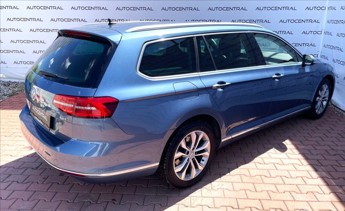 Volkswagen Passat, 2,0 2,0TDi,140kW,DSG,ČR - fotka 4