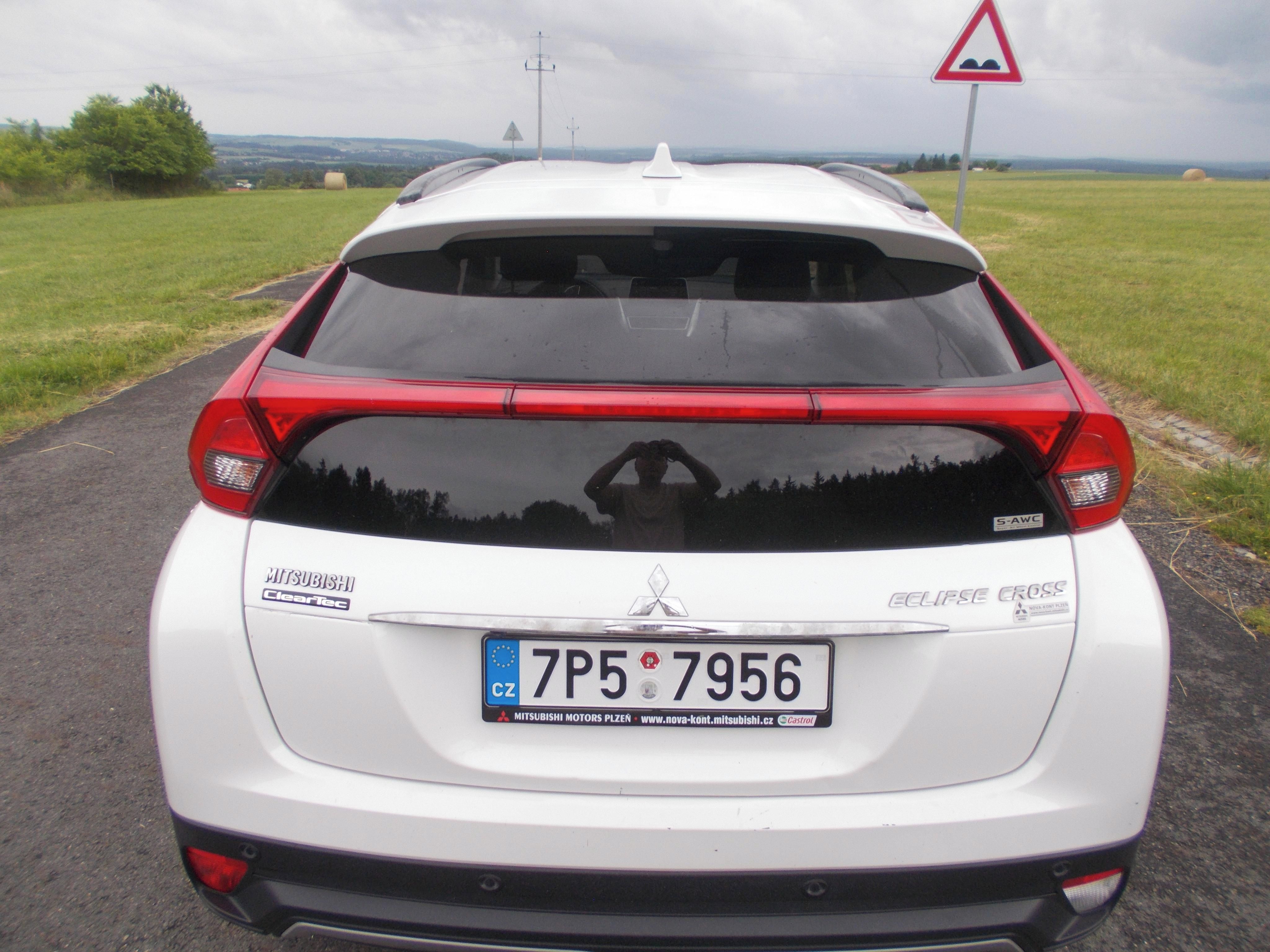 Mitsubishi Eclipse Cross, 1,5 60 000KM 1 maj 4x4 automat - fotka 5