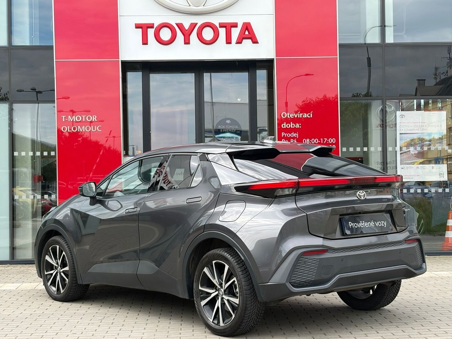 Toyota C-HR, 1.8 Style - fotka 2