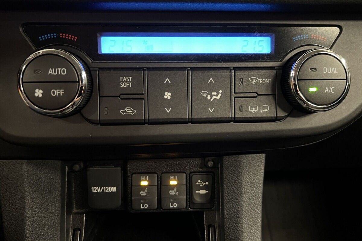 Toyota Corolla, 1.6 ACTIVE TREND+ - fotka 6