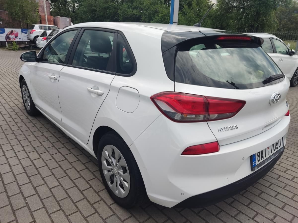 Hyundai i30, 1,4 i - fotka 4