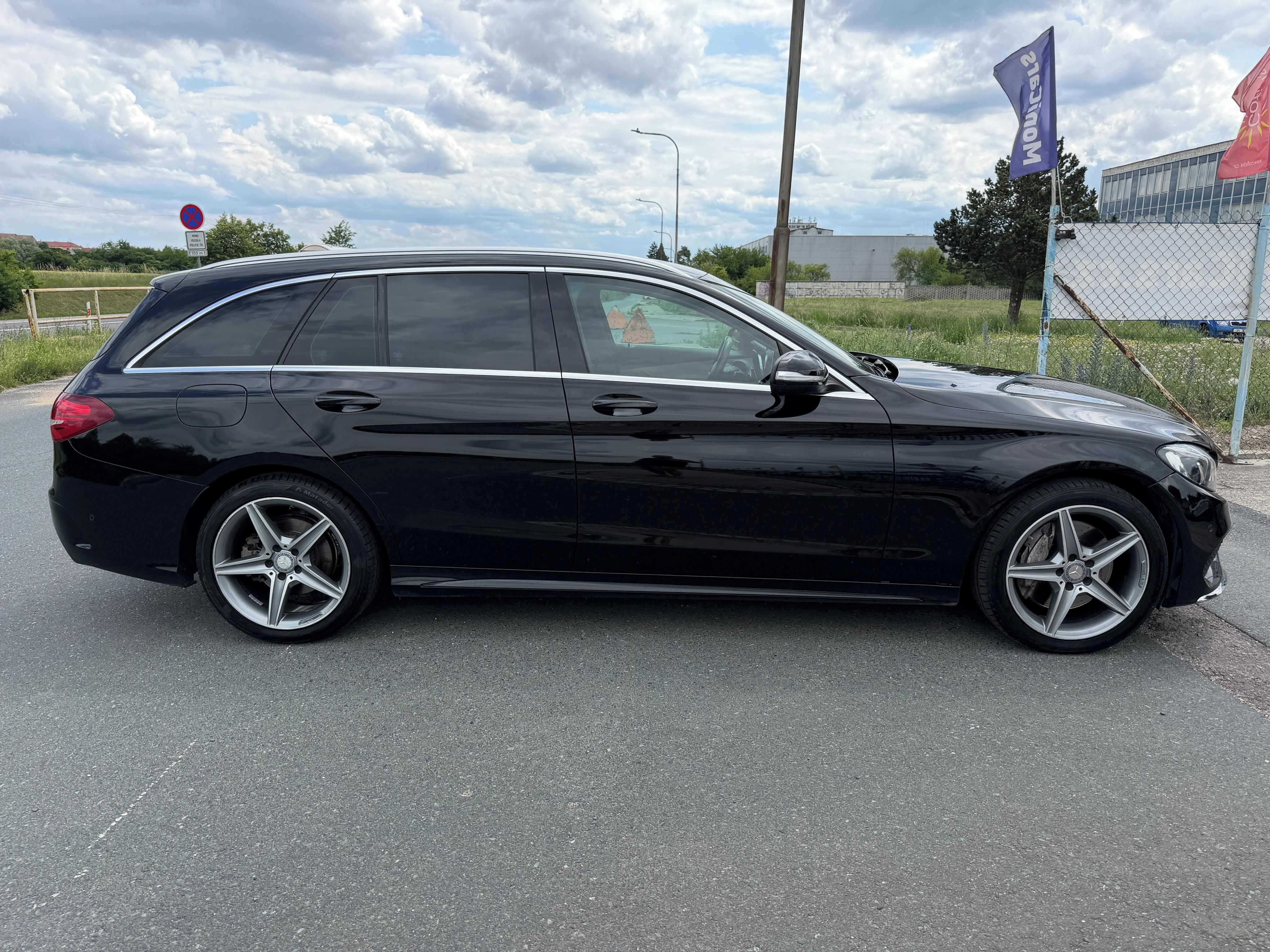 Mercedes-Benz Třídy C, 250 CDI 150kW BLUETEC 4MATIC - fotka 4