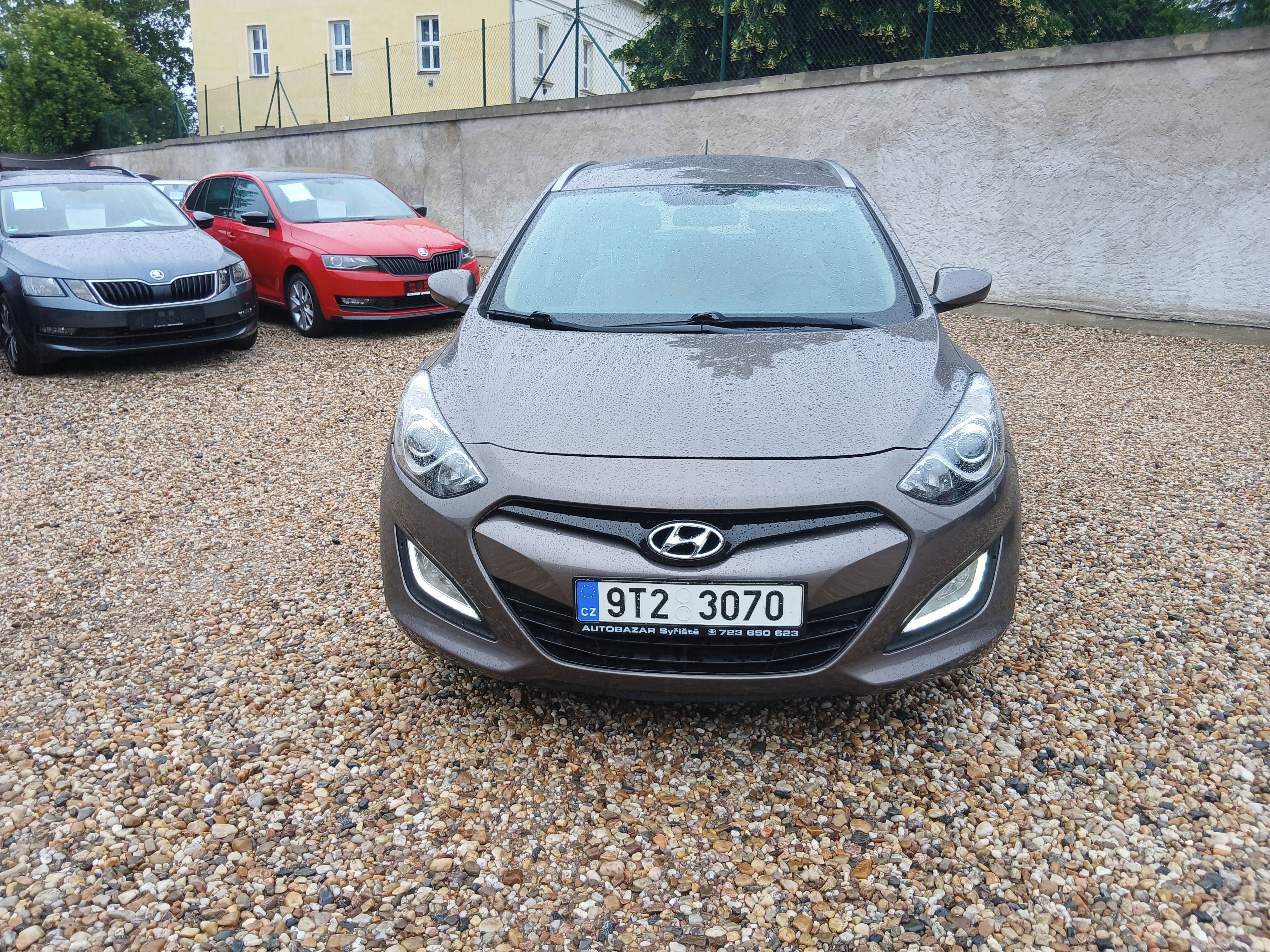 Hyundai i30, 1.6MPi 88KW Kombi, Nové v ČR - fotka 2