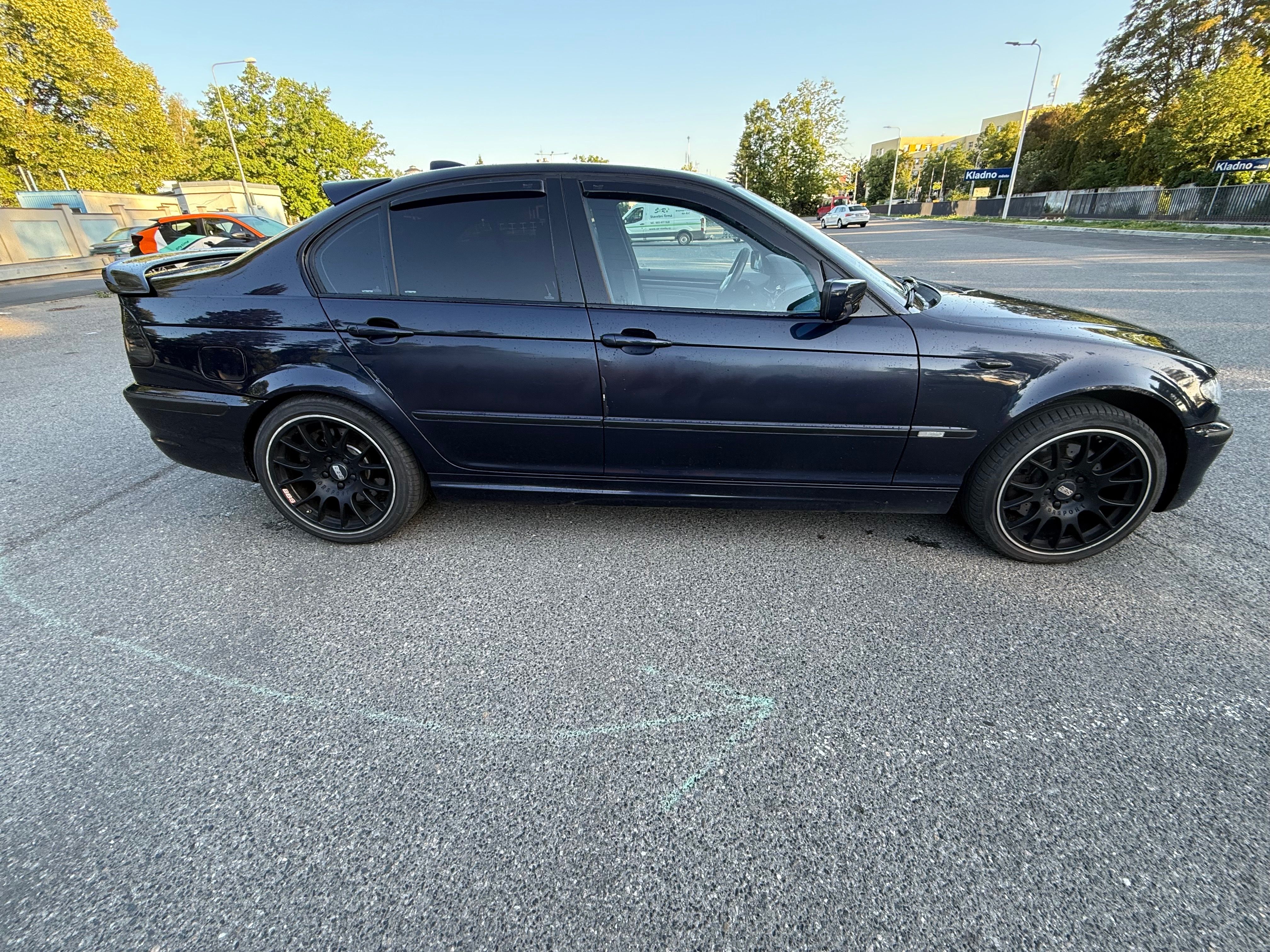 BMW Řada 3, BMW 330i - fotka 4