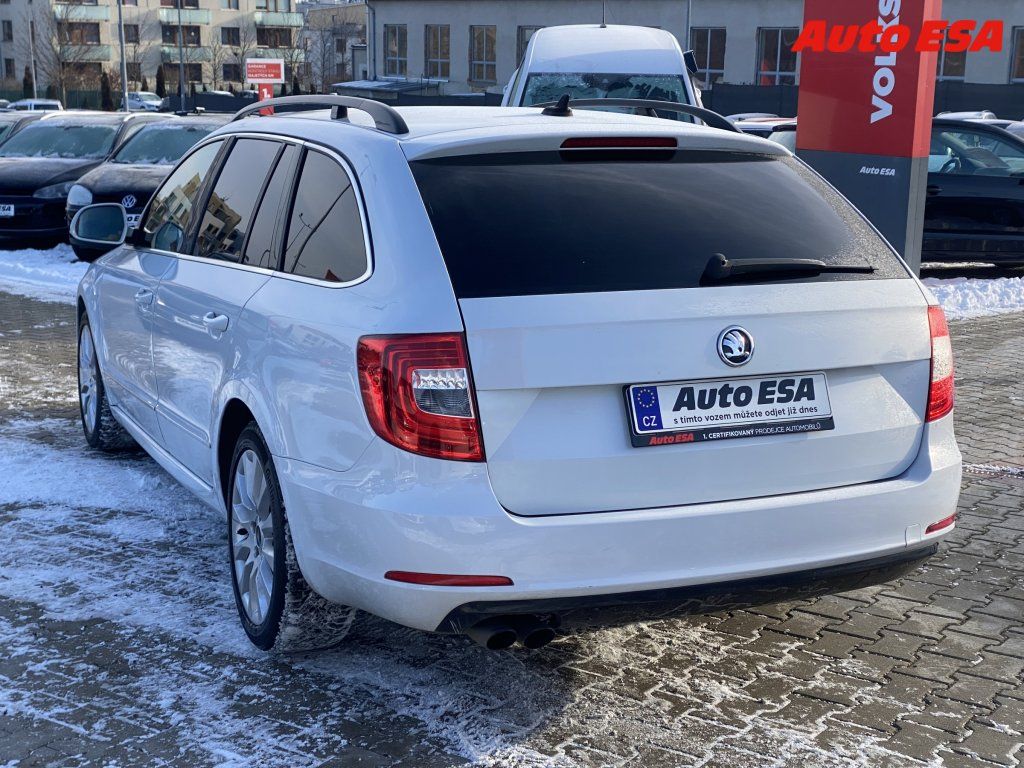 Škoda Superb, 2.0 TDi,Ambiente - fotka 6