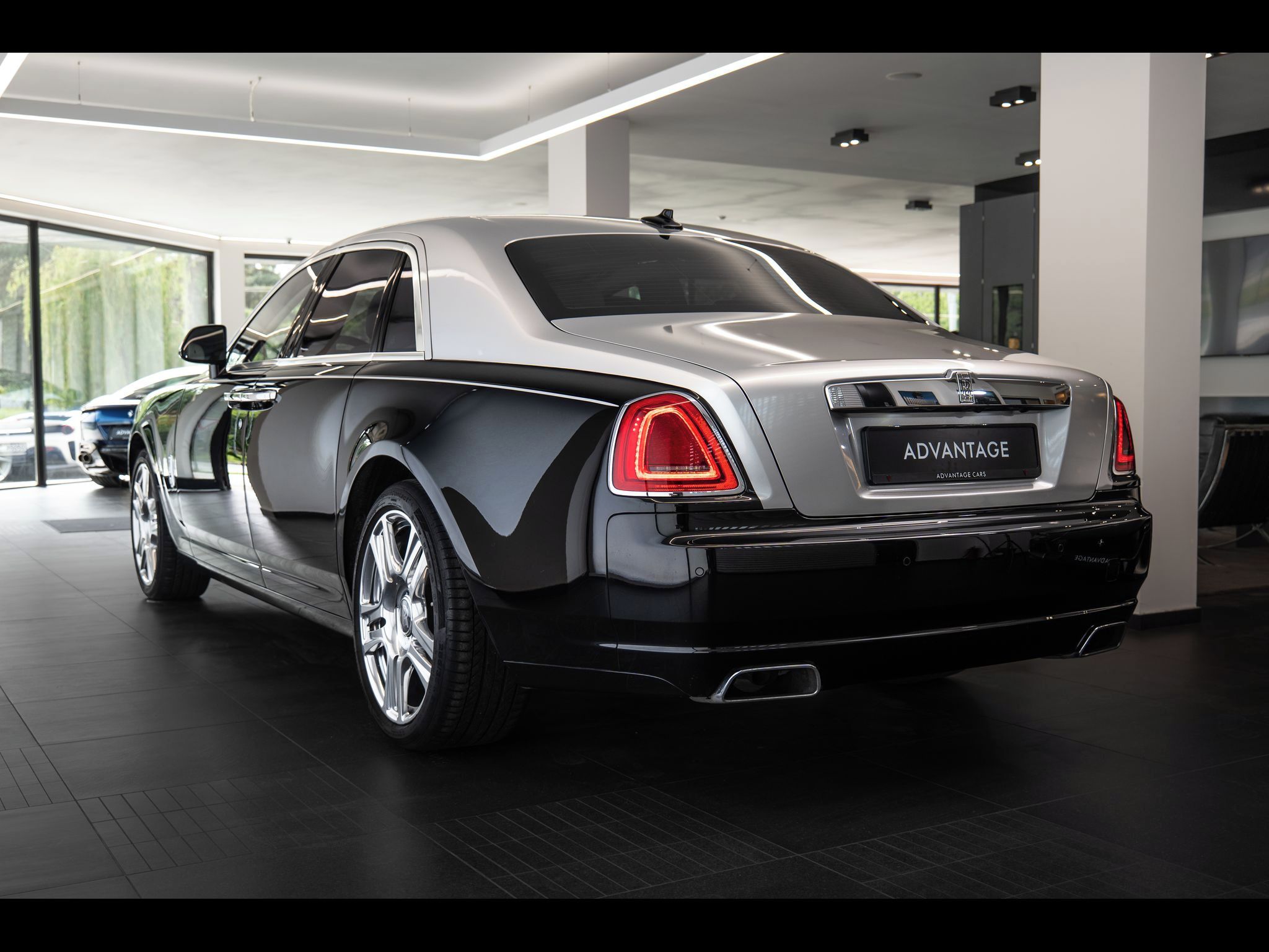Rolls-Royce Ghost, Family 360/Pano/Masážní sedadl - fotka 4