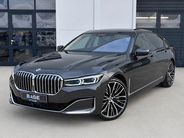 740d xDrive, Masáže, Nezávislé