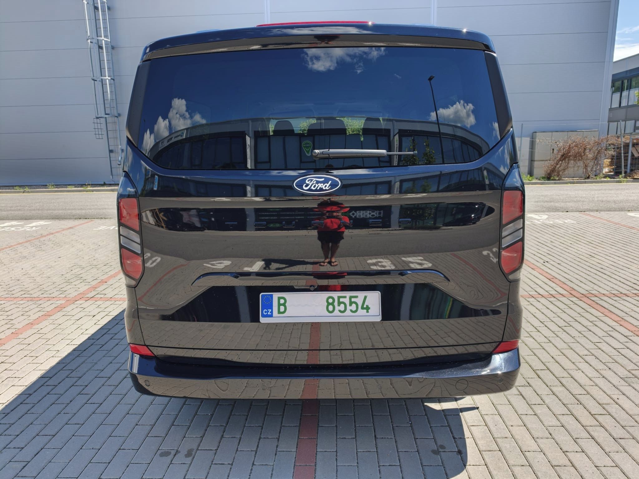 Ford Tourneo Custom, Titanium L2 Aut. 9 mist - fotka 4