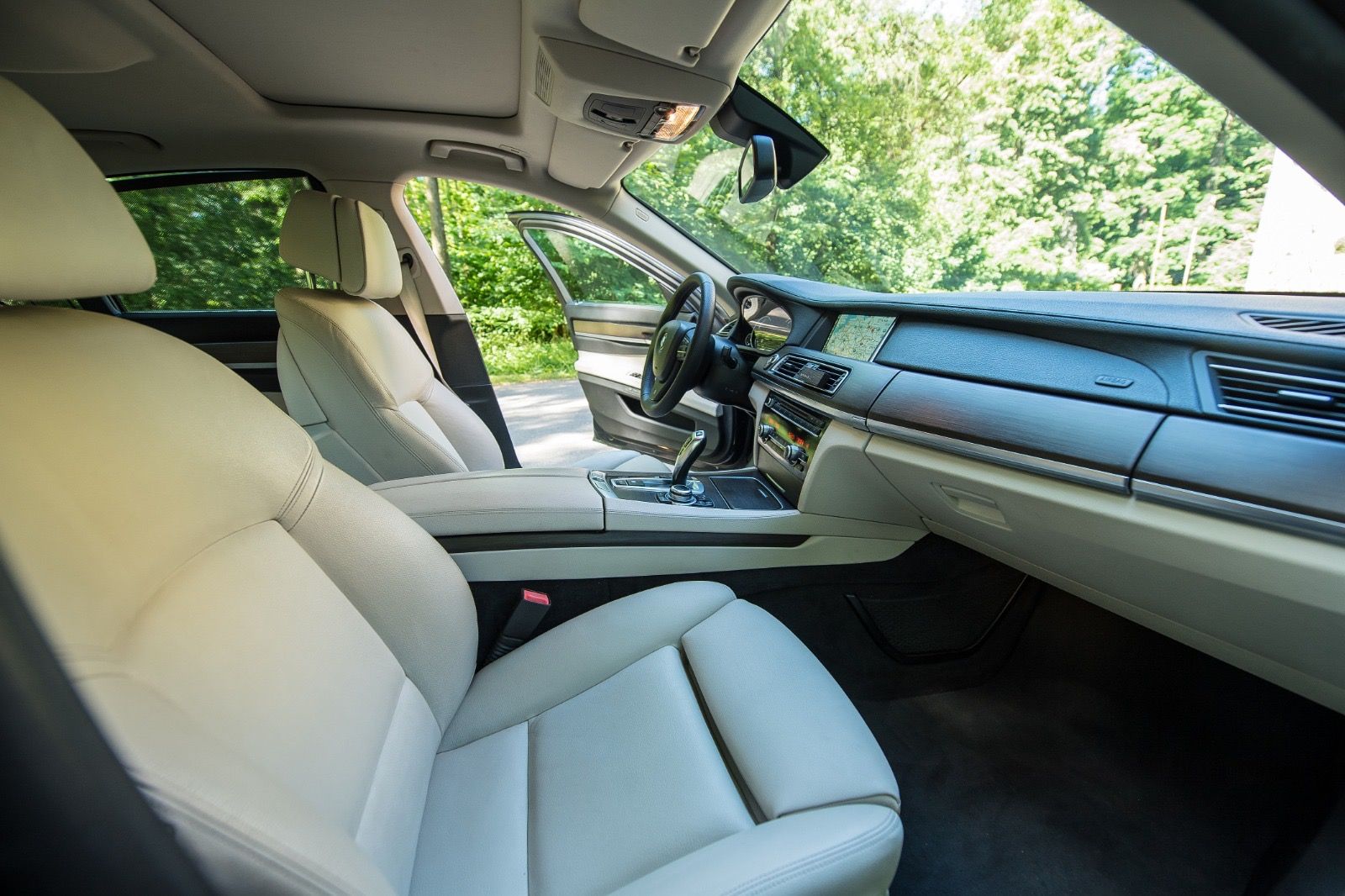 BMW Řada 7, BMW 730d F01 LCI - fotka 6