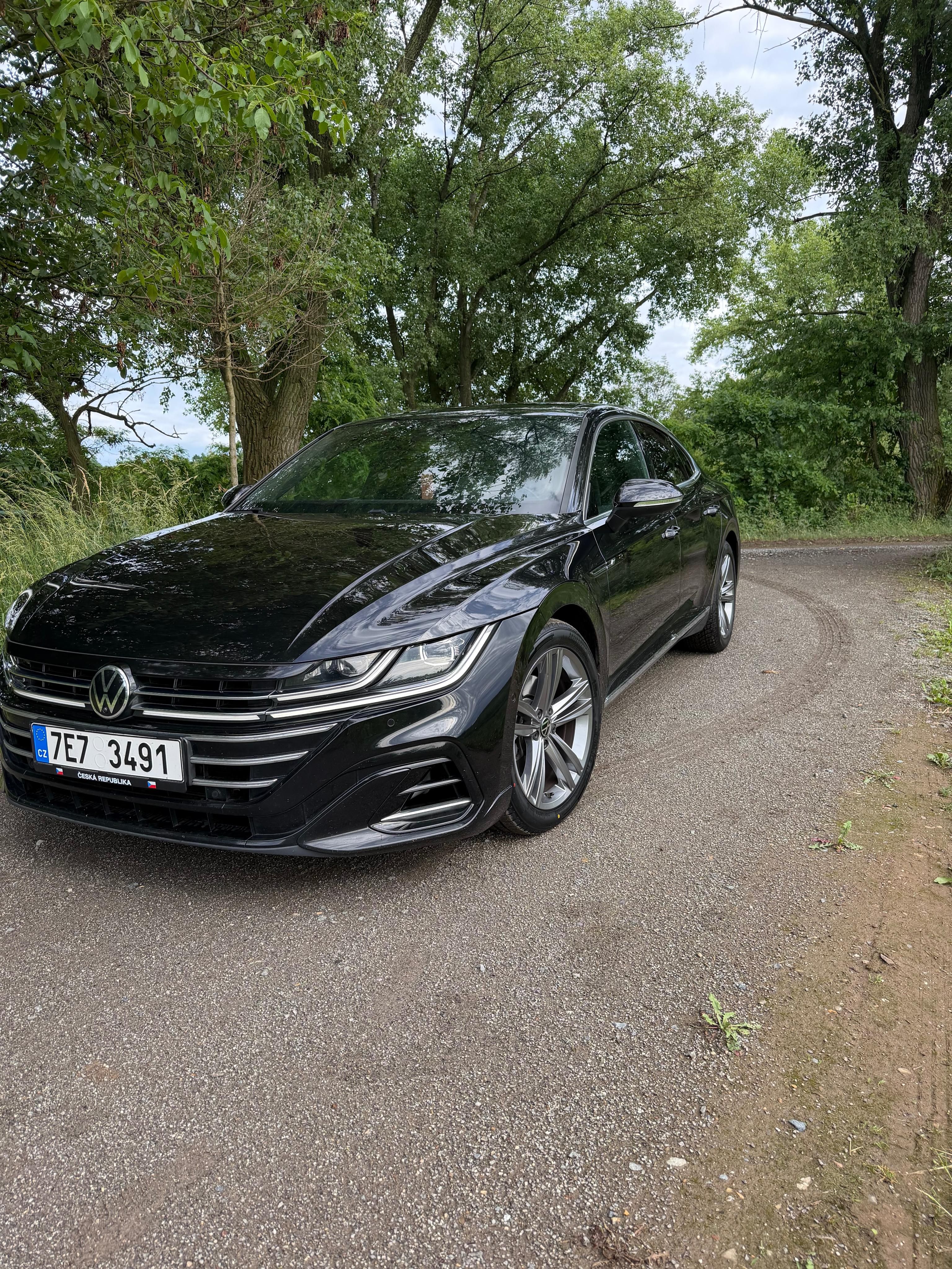Volkswagen Arteon, Volkswagen Arteon 2.0 TSI R-Li - fotka 2