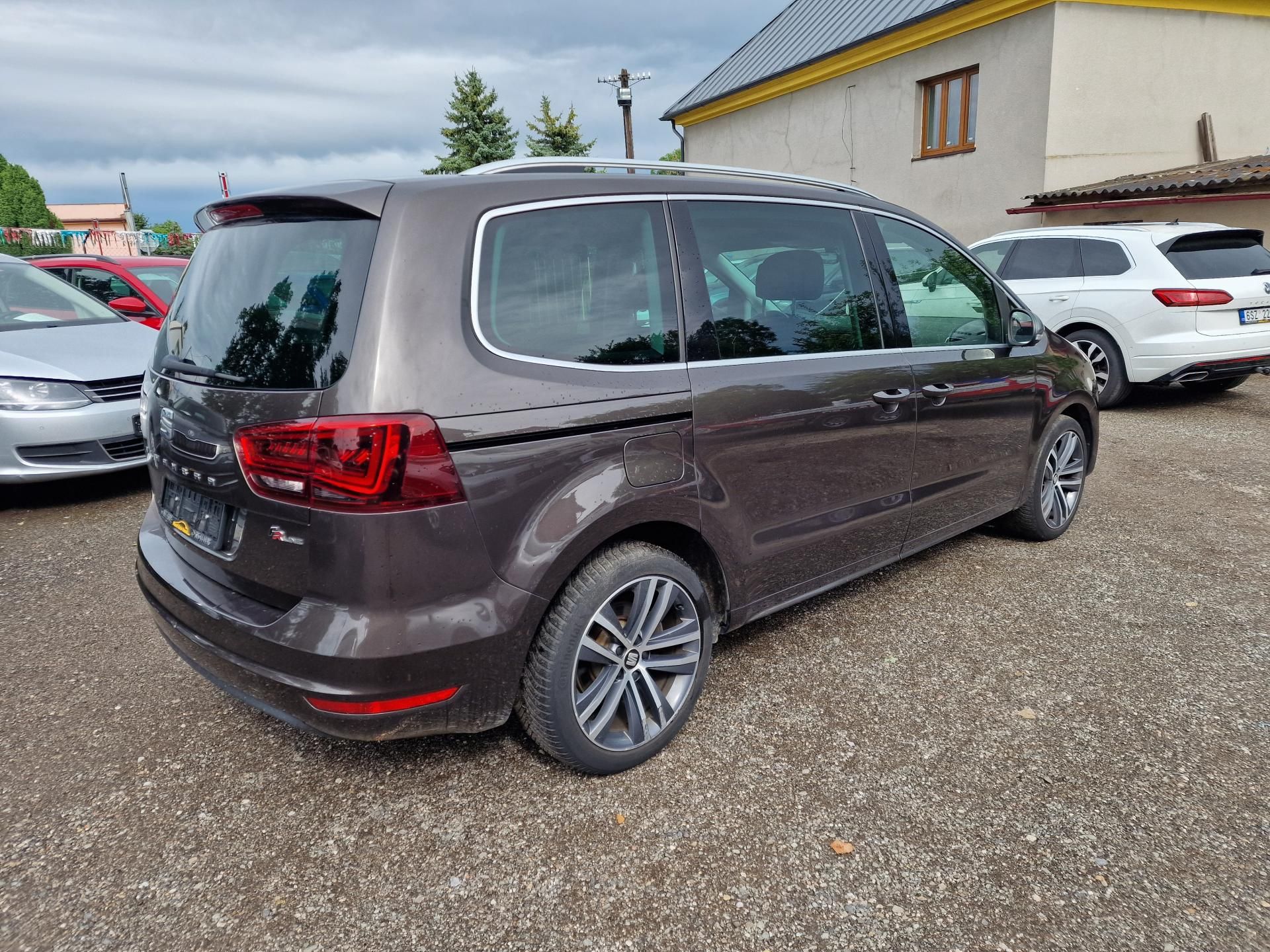 Seat Alhambra, 2,0TDI 110KW FR-LINE ALCANTARA - fotka 5