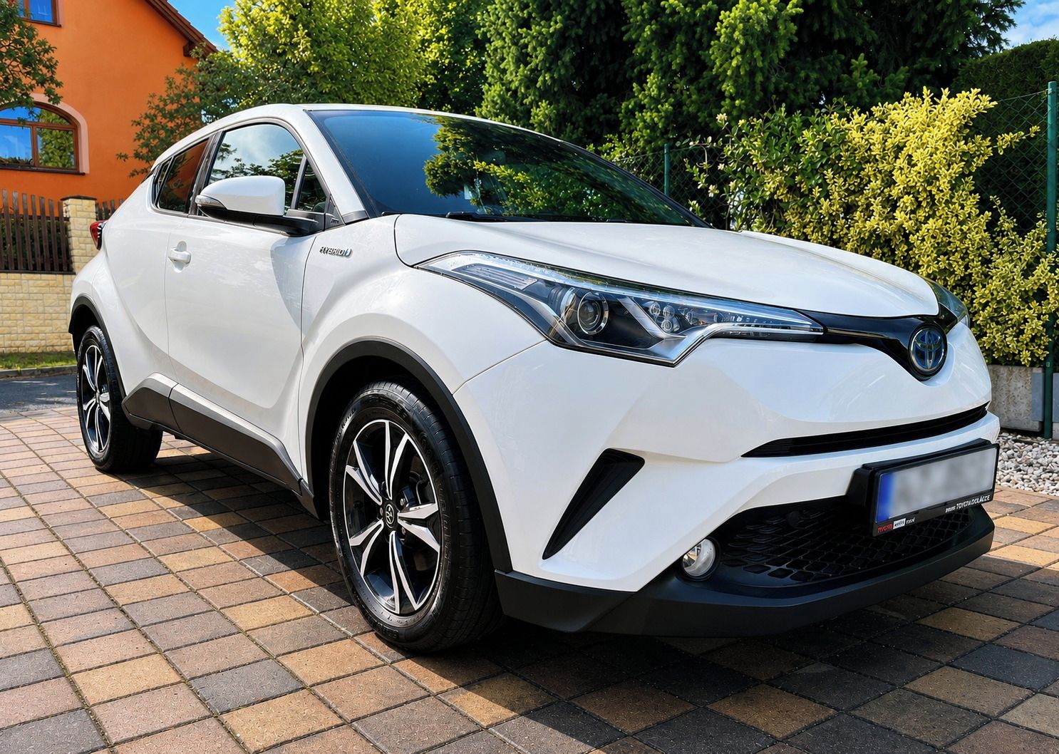 Toyota C-HR, TOYOTA C-HR 1.8 Hybrid, 1m, ČR