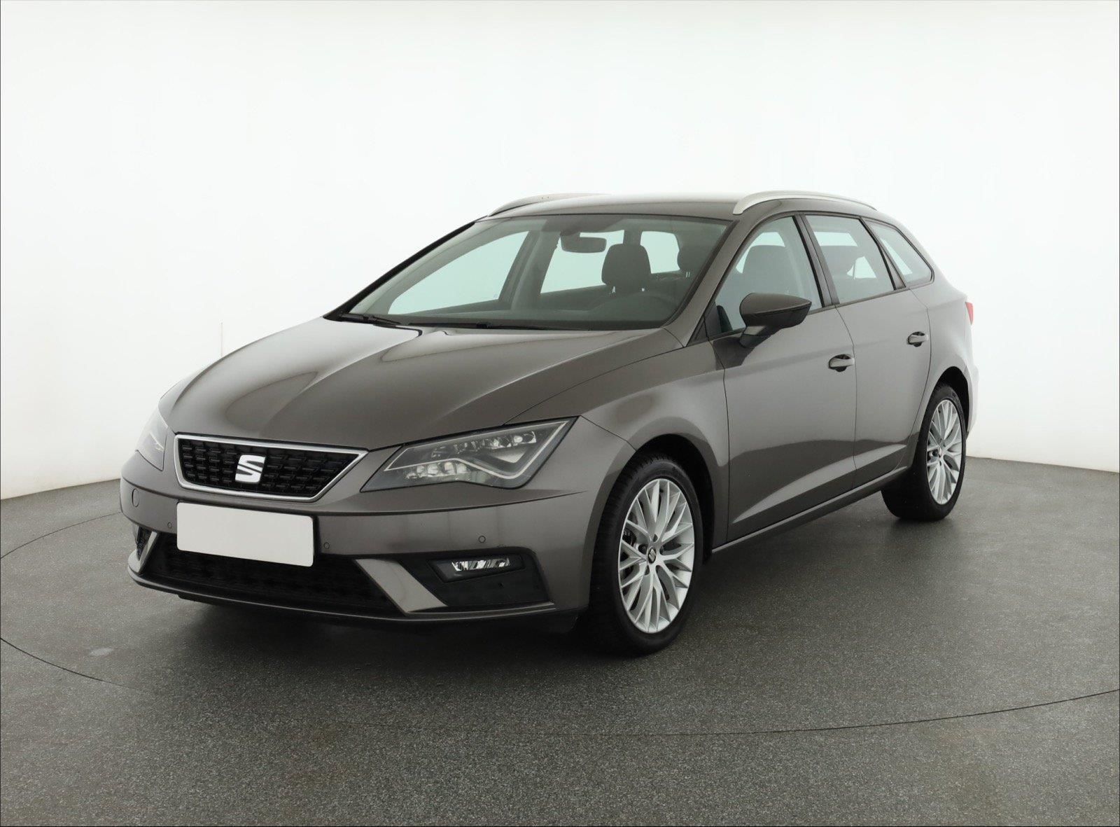Seat Leon, 1.6 TDI, Comfort, Automat - fotka 2