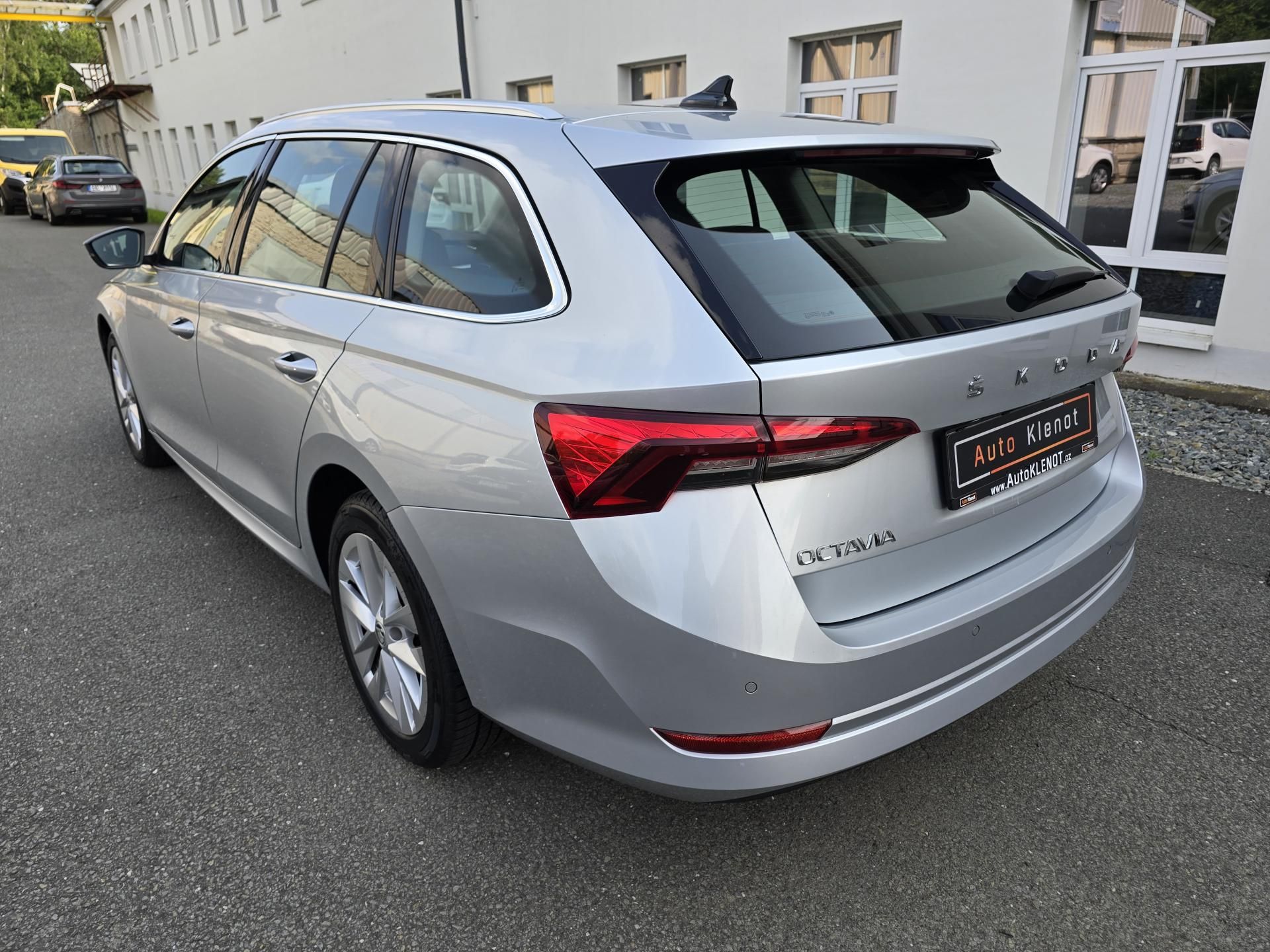 Škoda Octavia, 2,0TDI 110kW DSG STYLE + NAVI - fotka 5