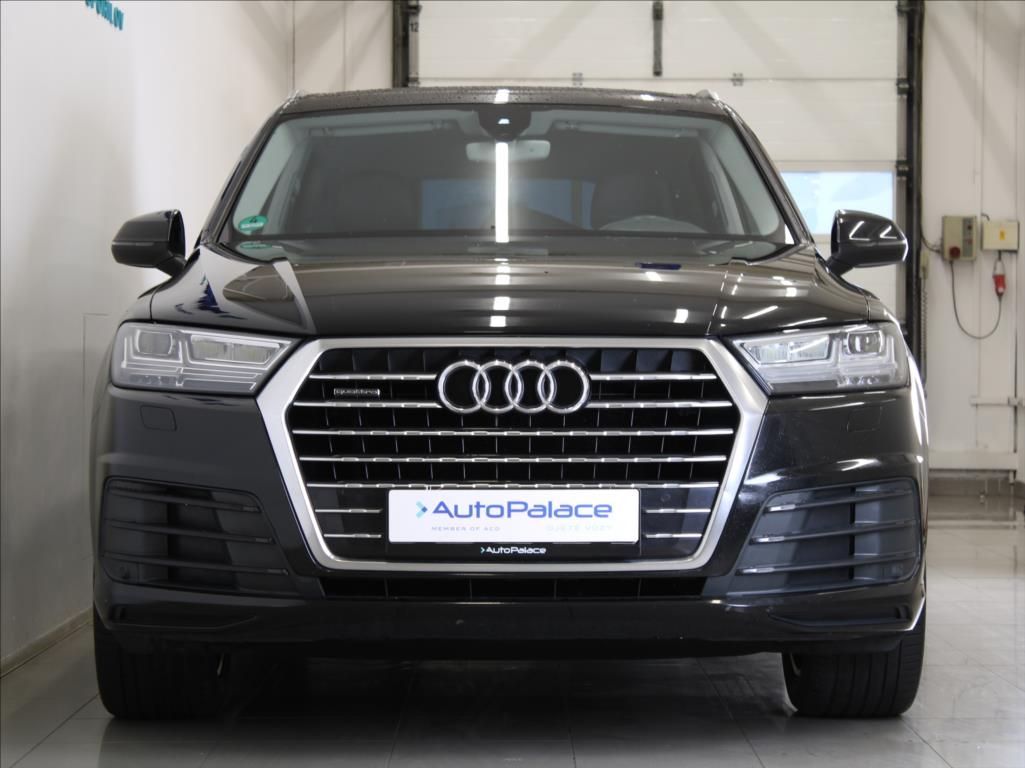 Audi Q7, 3,0 TDi 200kW S-line MATRIX - fotka 2