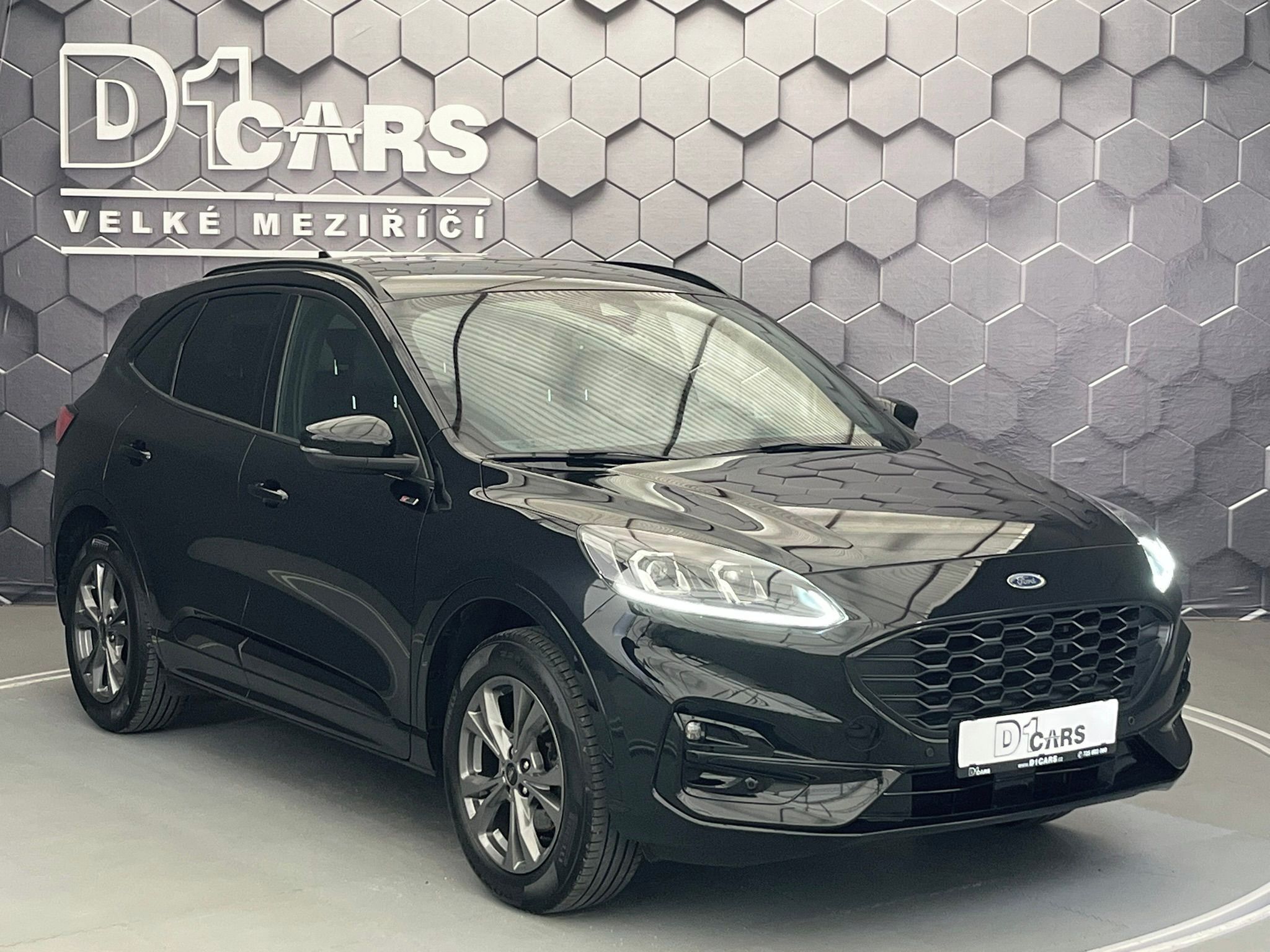 Ford Kuga, 2.5 HEV 4x4  ST-LINE X - fotka 6