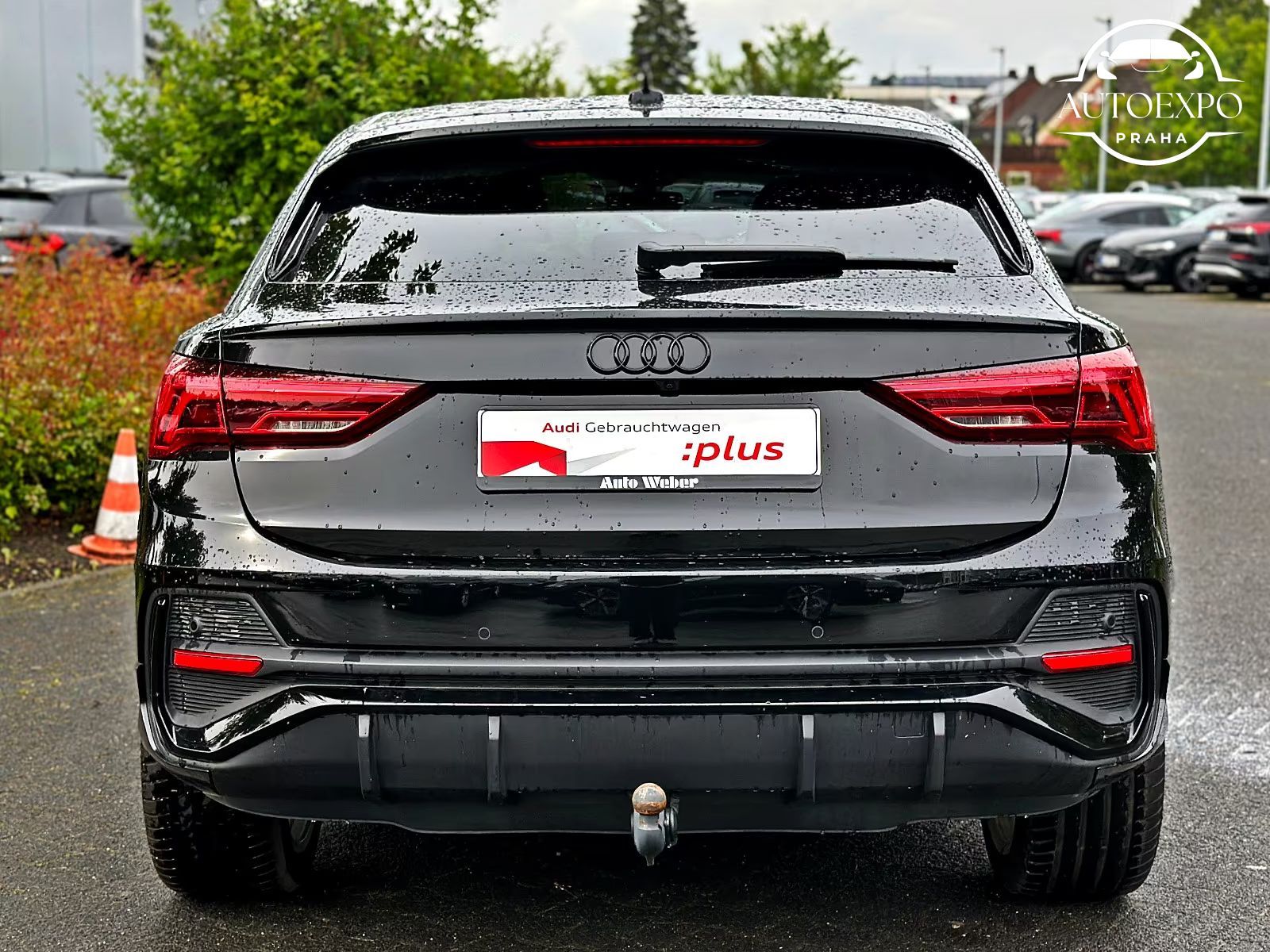 Audi Q3, Sportback 35TFSI S LINE BLACK - fotka 5