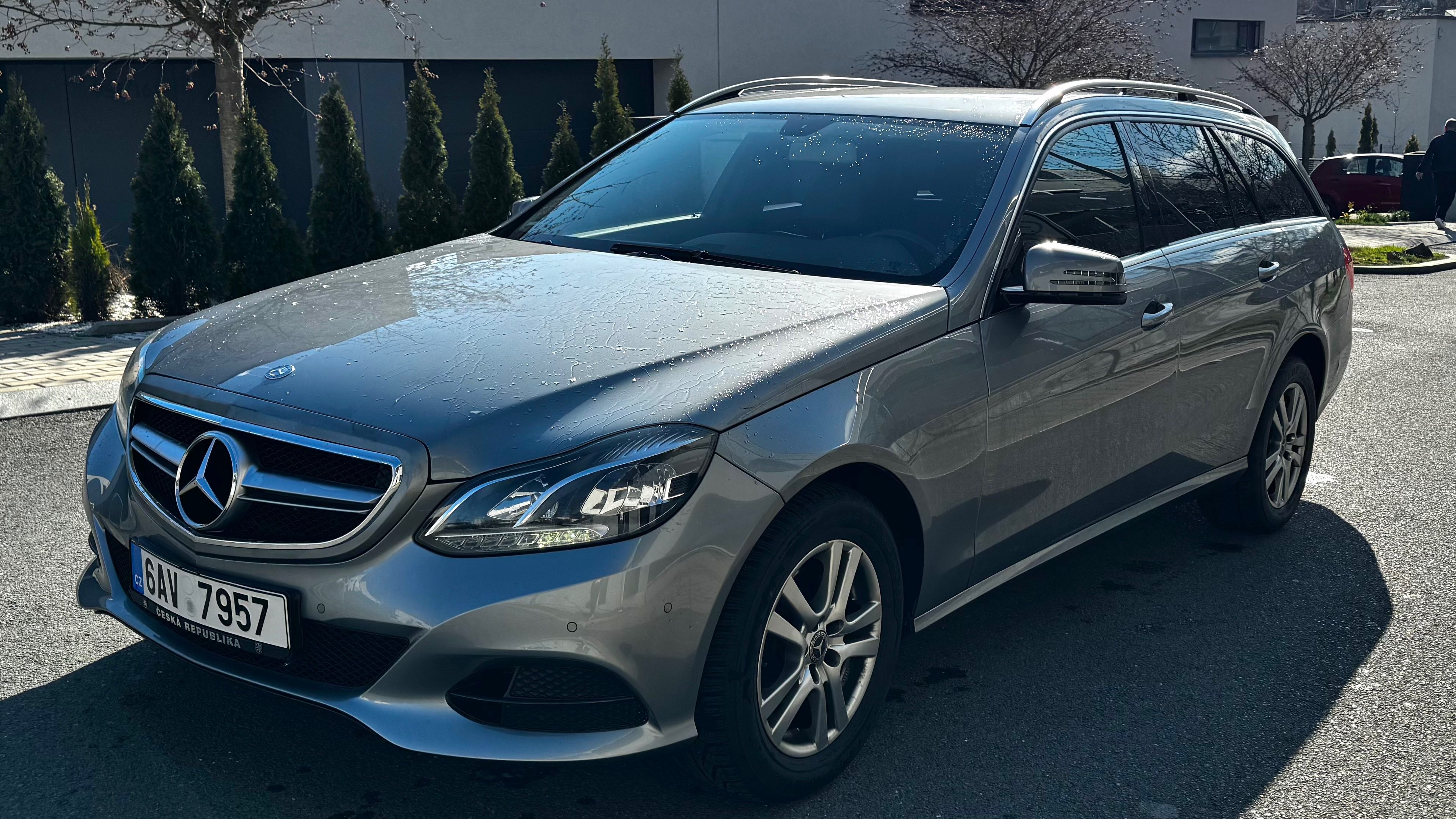 Mercedes-Benz Třídy E, MERCEDES E200 LIFT KOMBI - fotka 2