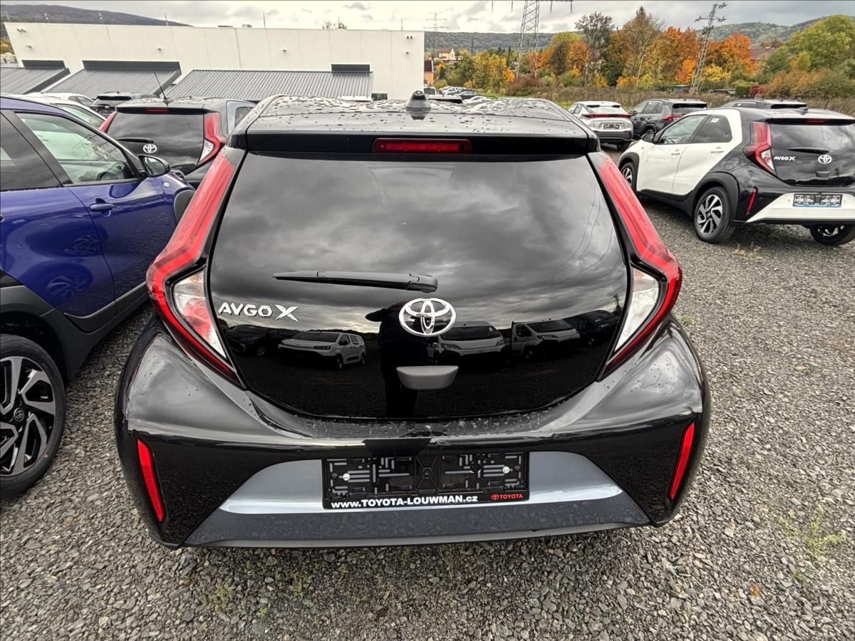 Toyota Aygo, 1,0   X Style CVT - fotka 5