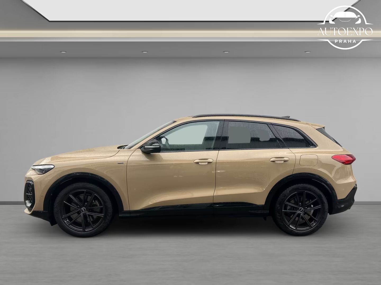 Audi Q5, 2,0 TFSI e-hybrid  LED - fotka 3