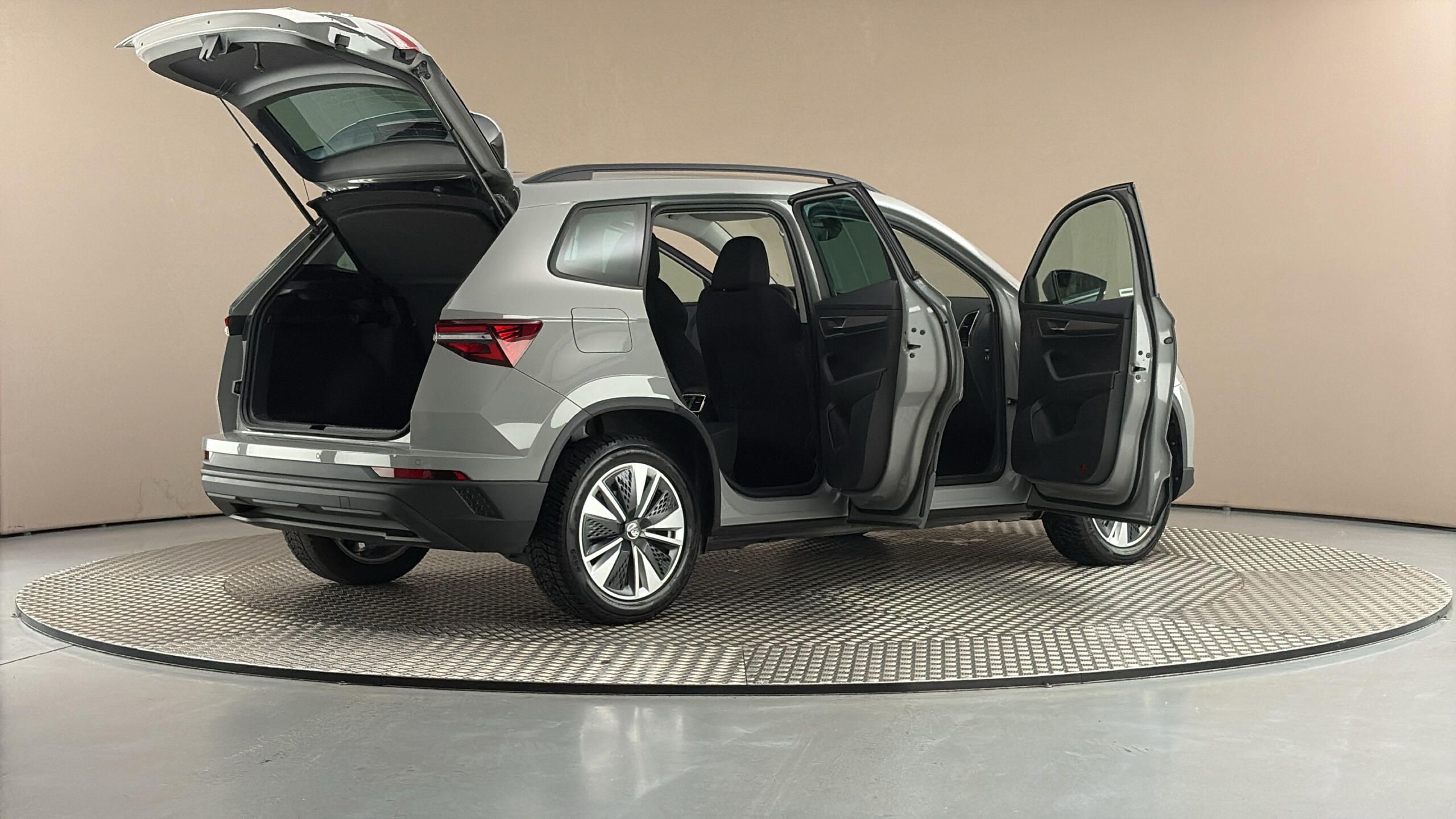 Škoda Karoq, 2.0 TDI DSG 4x4 Style - fotka 6