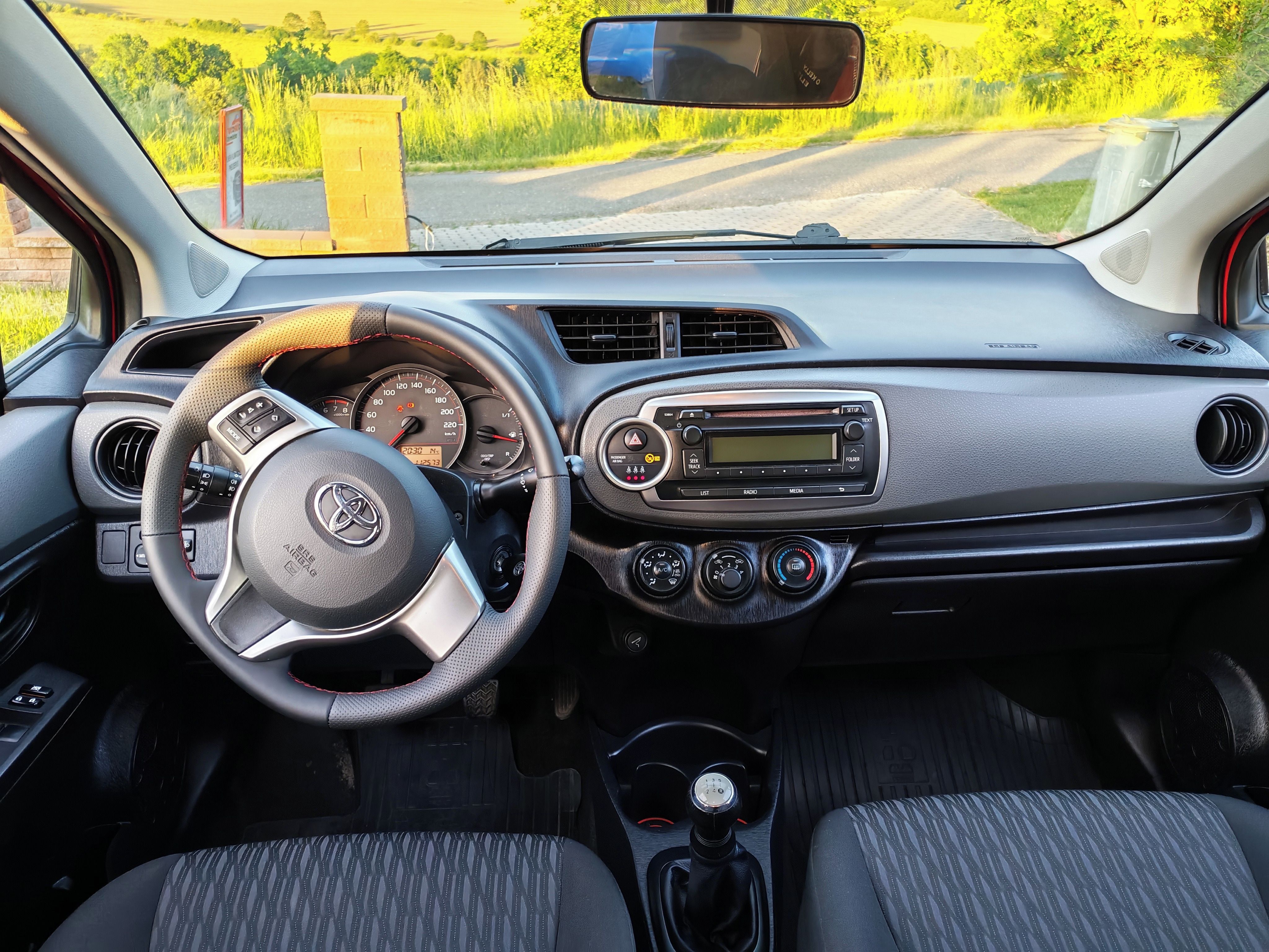 Toyota Yaris, Toyota Yaris 2014 112500km - fotka 5