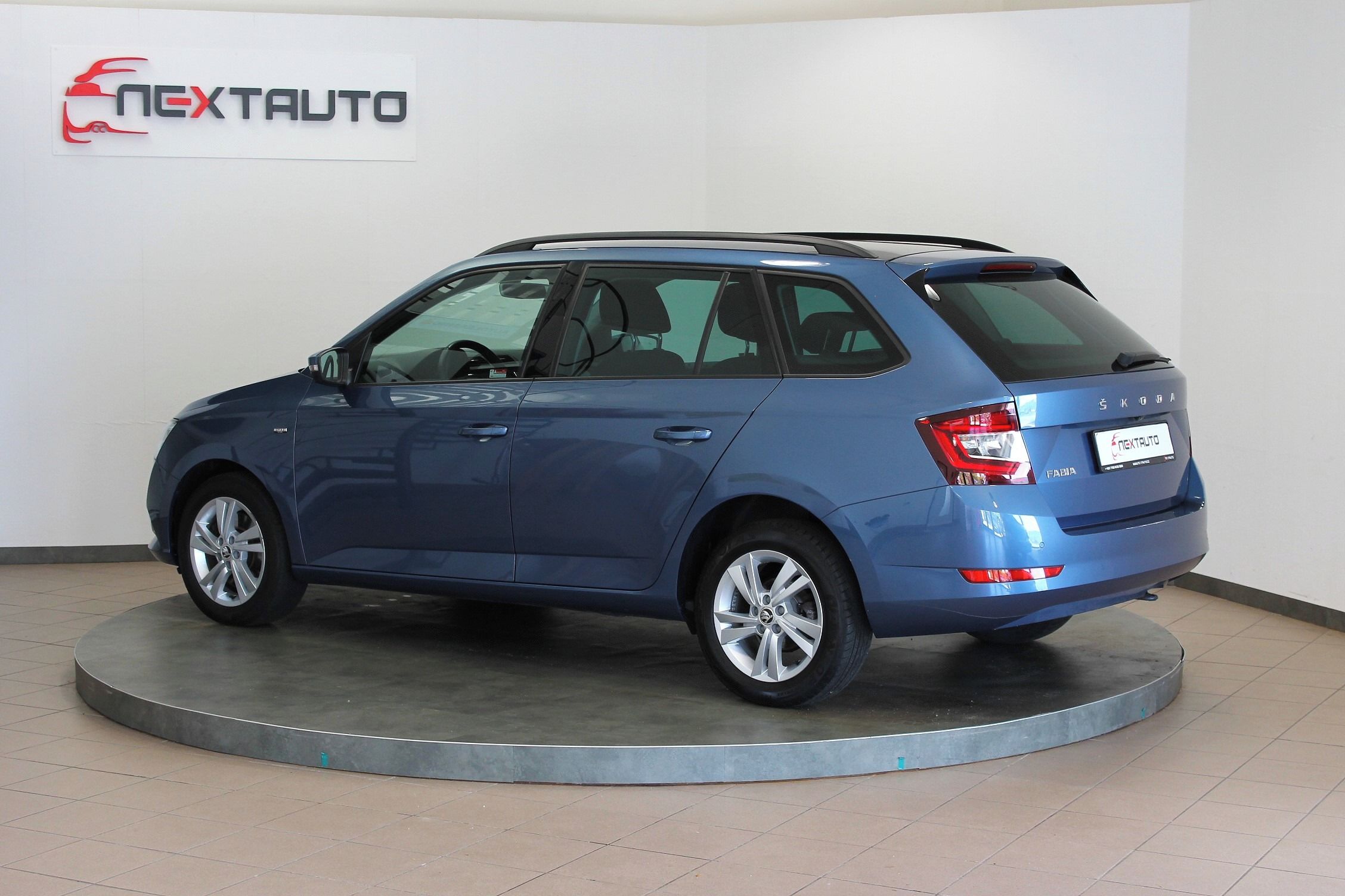 Škoda Fabia, 1.0 TSI 81kW DRIVE 125 YEAR ED - fotka 2