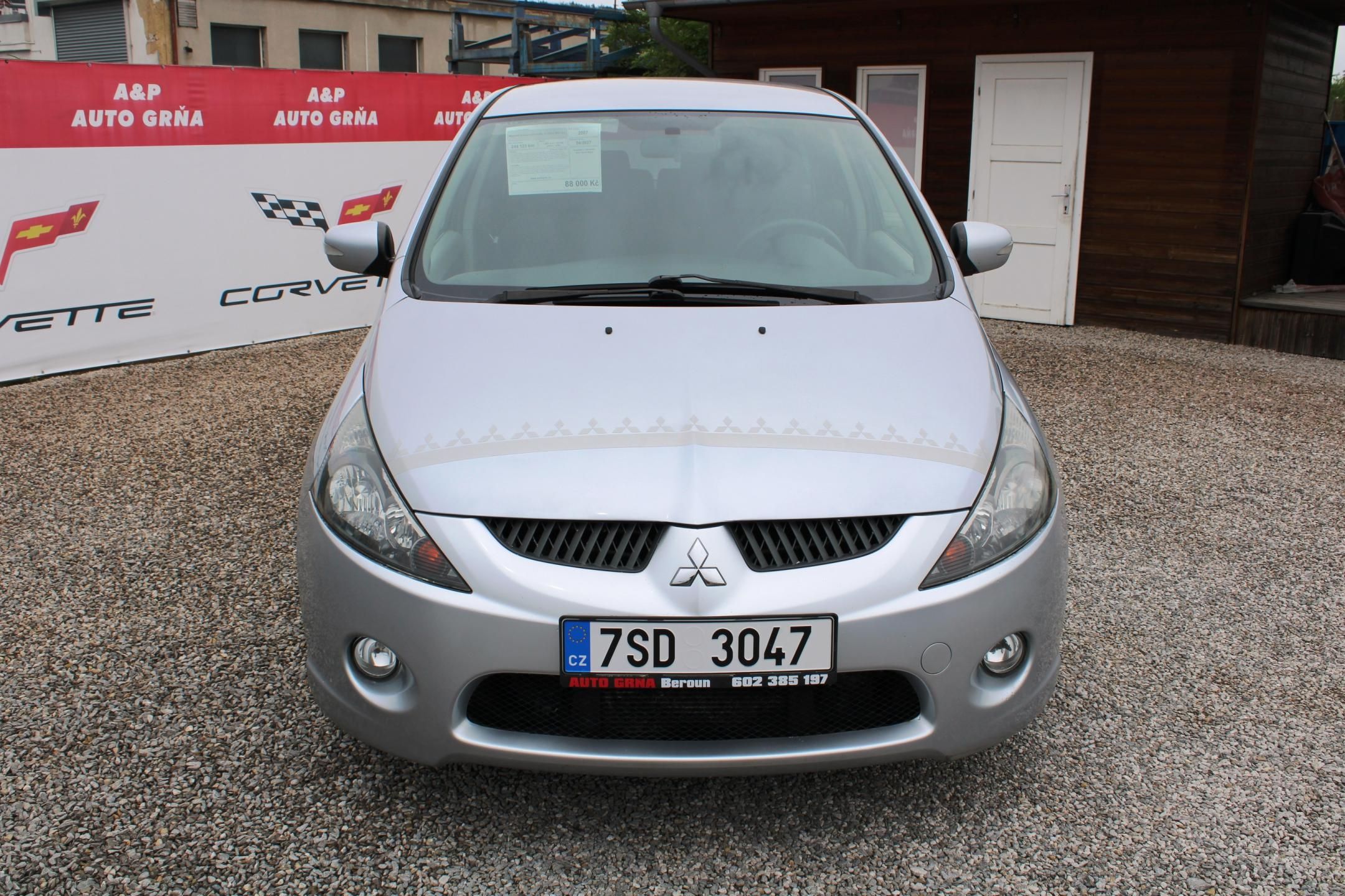 Mitsubishi Grandis, 2.0TDI KLIMA EL.OKNA 7MÍST ALU - fotka 2