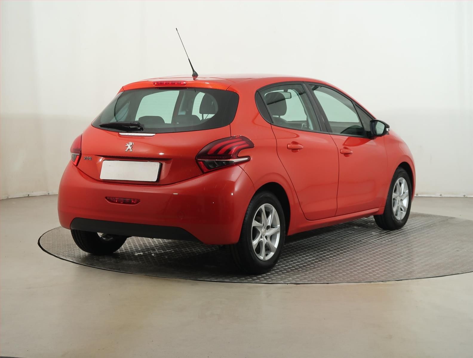 Peugeot 208, 1.2 PureTech, Active, ČR,1.maj - fotka 5