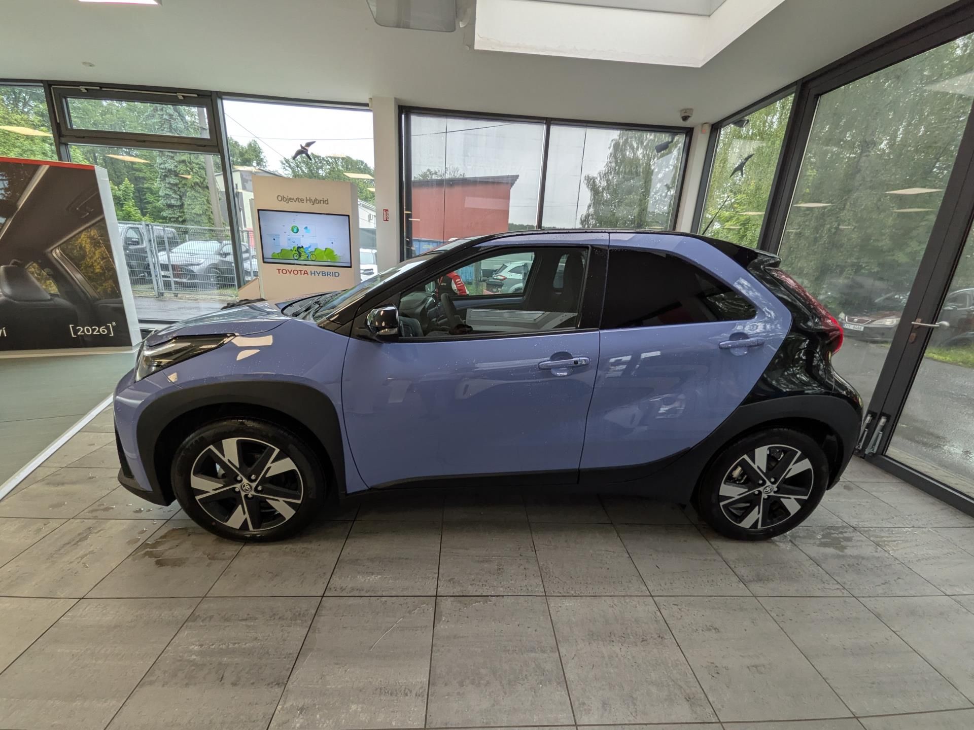 Toyota Aygo, 1.5 HEV, 116K, Style Smart - fotka 4