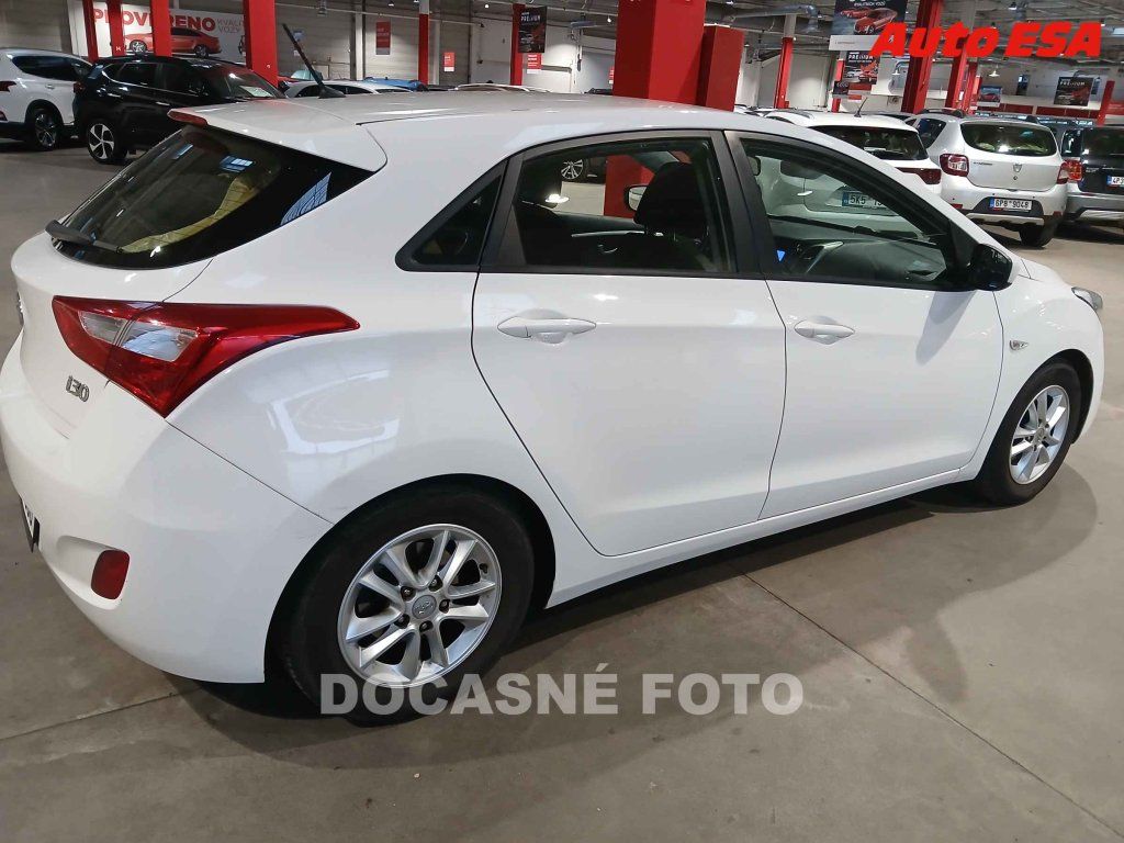 Hyundai i30, 1.4 - fotka 2