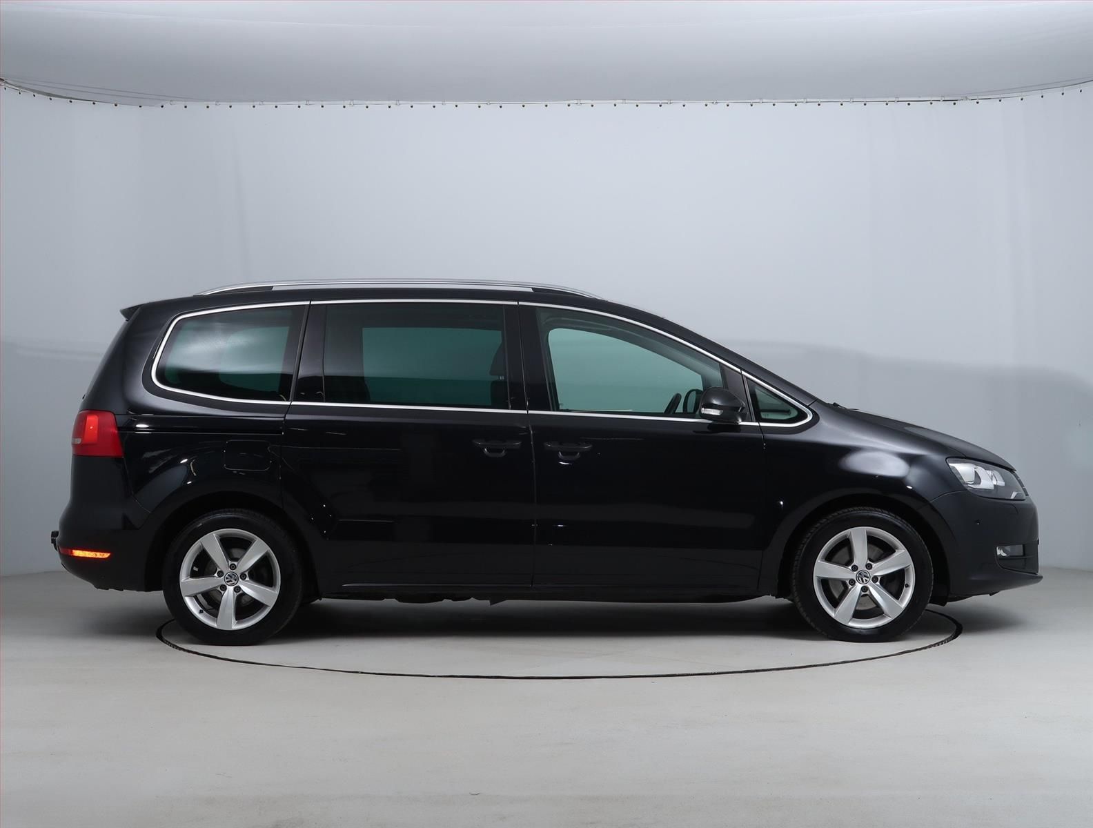 Volkswagen Sharan, 2.0 TDI, 4X4, Serv.kniha - fotka 6