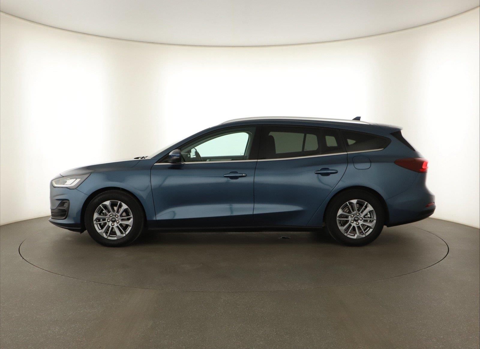 Ford Focus, 1.0 MHEV, Automat, ČR,1.maj - fotka 3