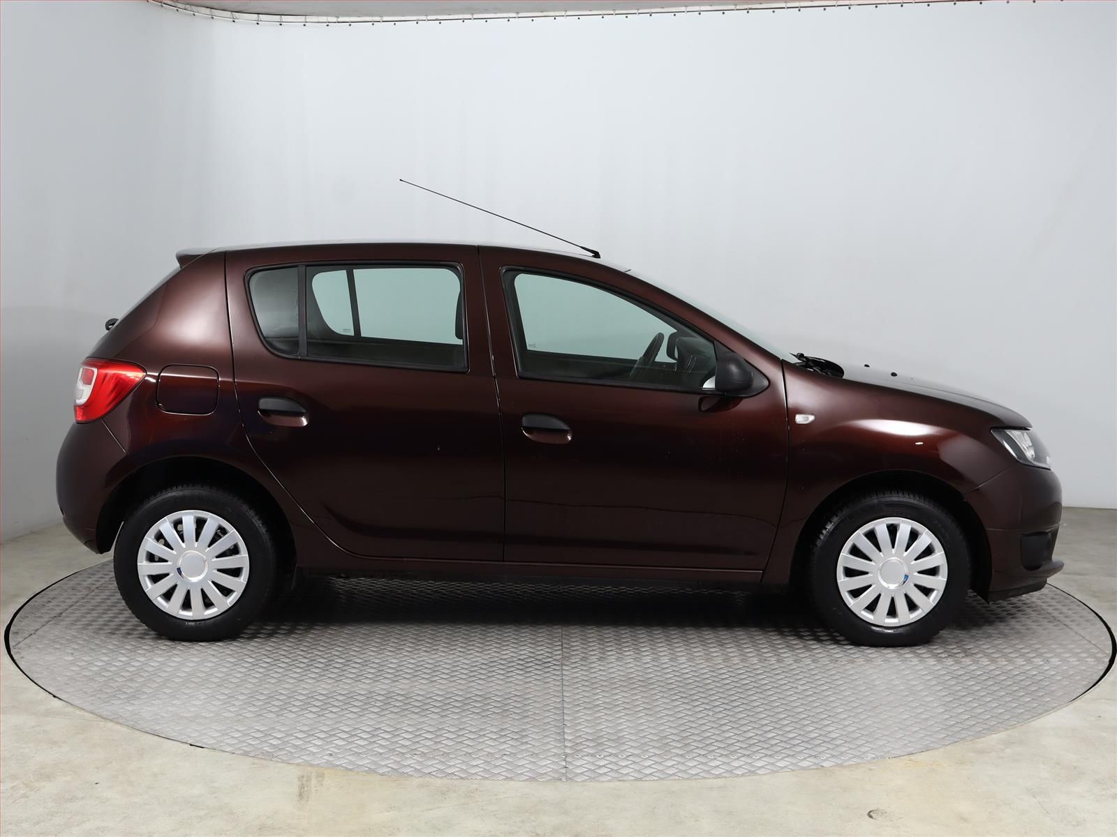 Dacia Sandero, 1.2 16V, El. okna - fotka 6