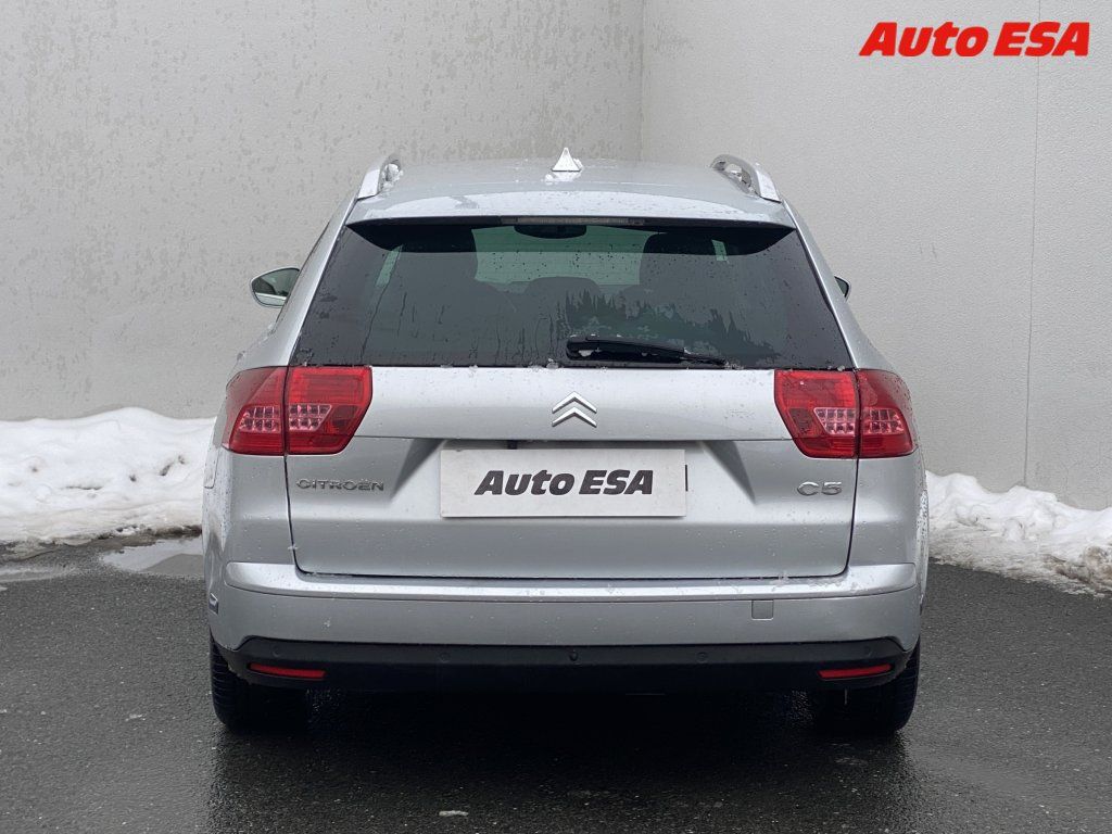 Citroën C5, 2.2 HDI,AC,navi - fotka 5