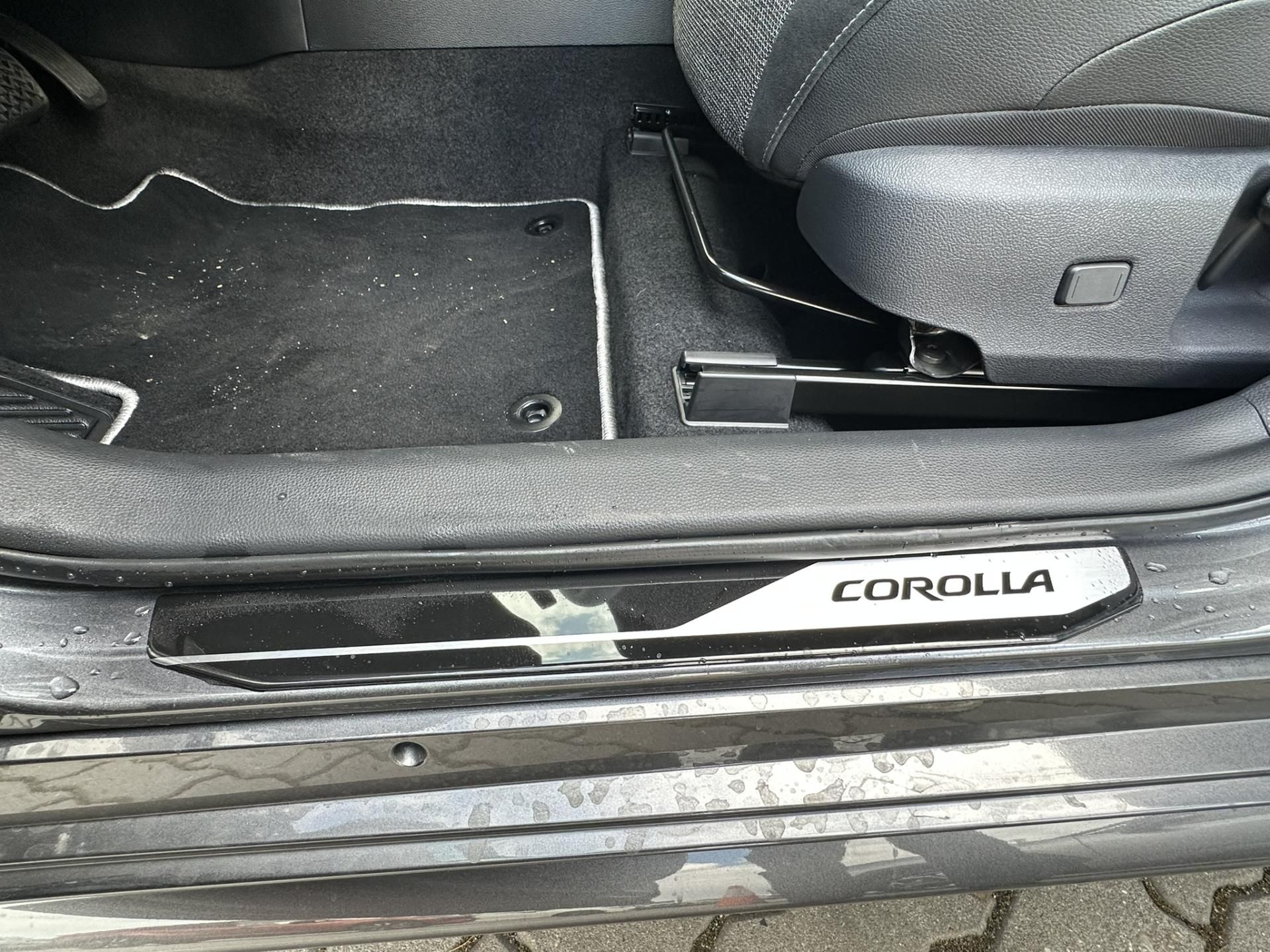 Toyota Corolla, TS 1.8 HEV STYLE - fotka 6
