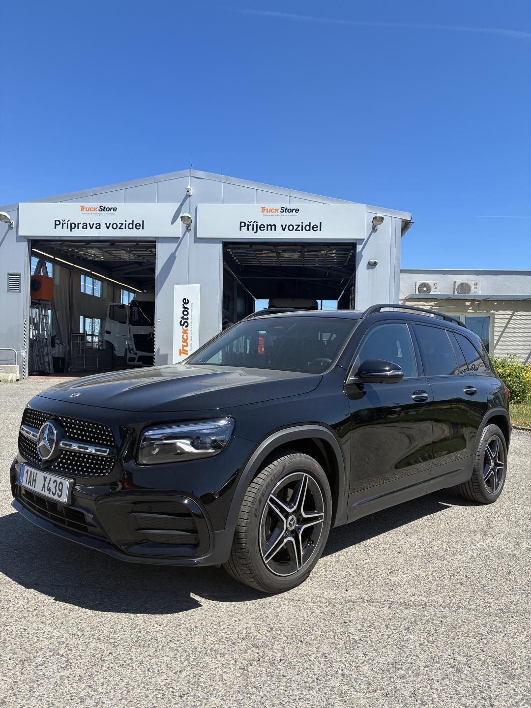 Mercedes-Benz GLB, 200d 4MATIC - fotka 3