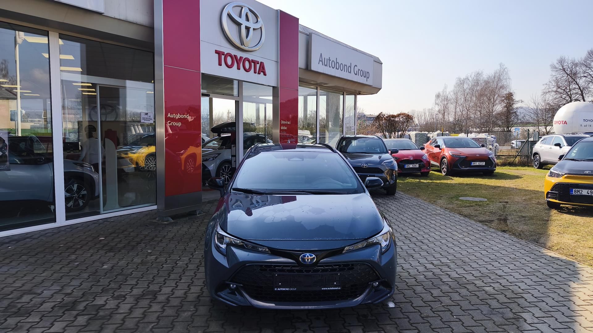 Toyota Corolla, 1.8 HEV COMFORT TECH - fotka 2