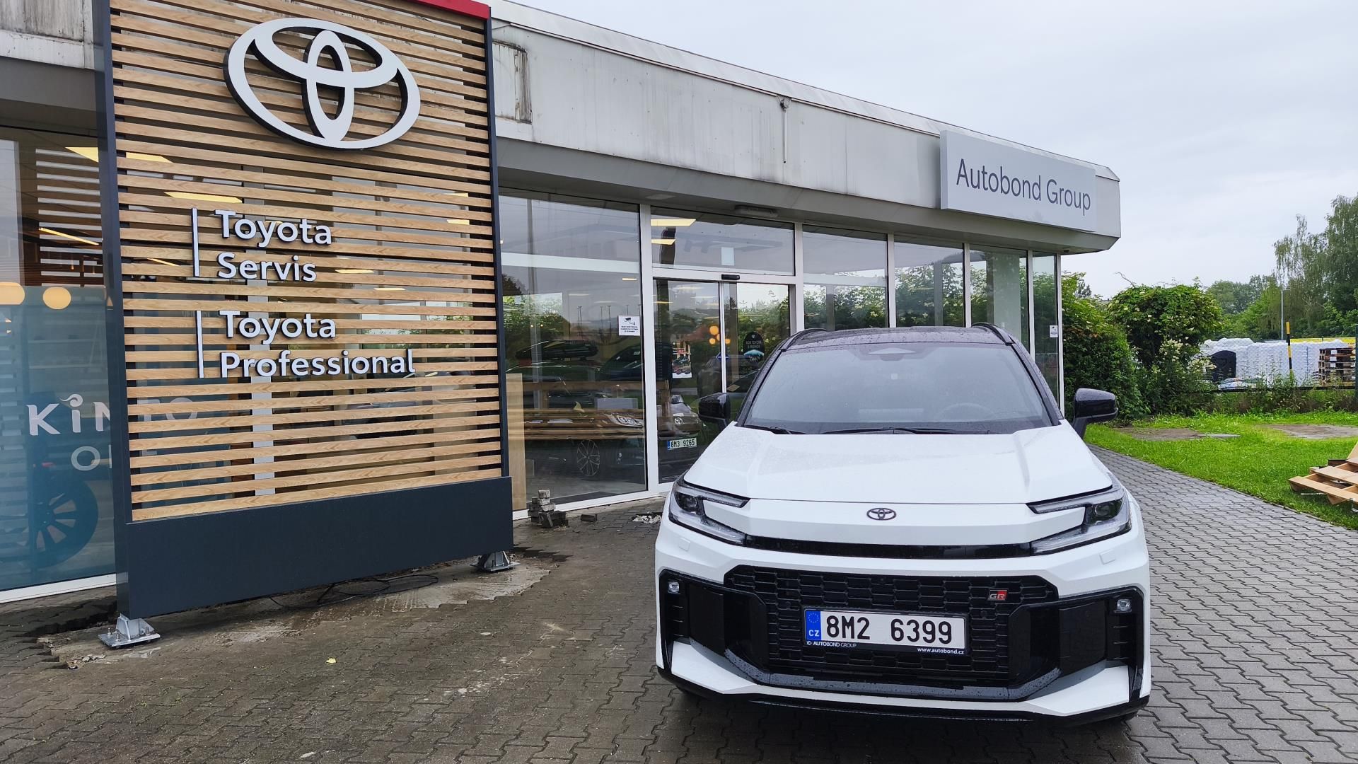 Toyota Rav4, 2.5 HEV 4X4 - GR SPORT - fotka 2