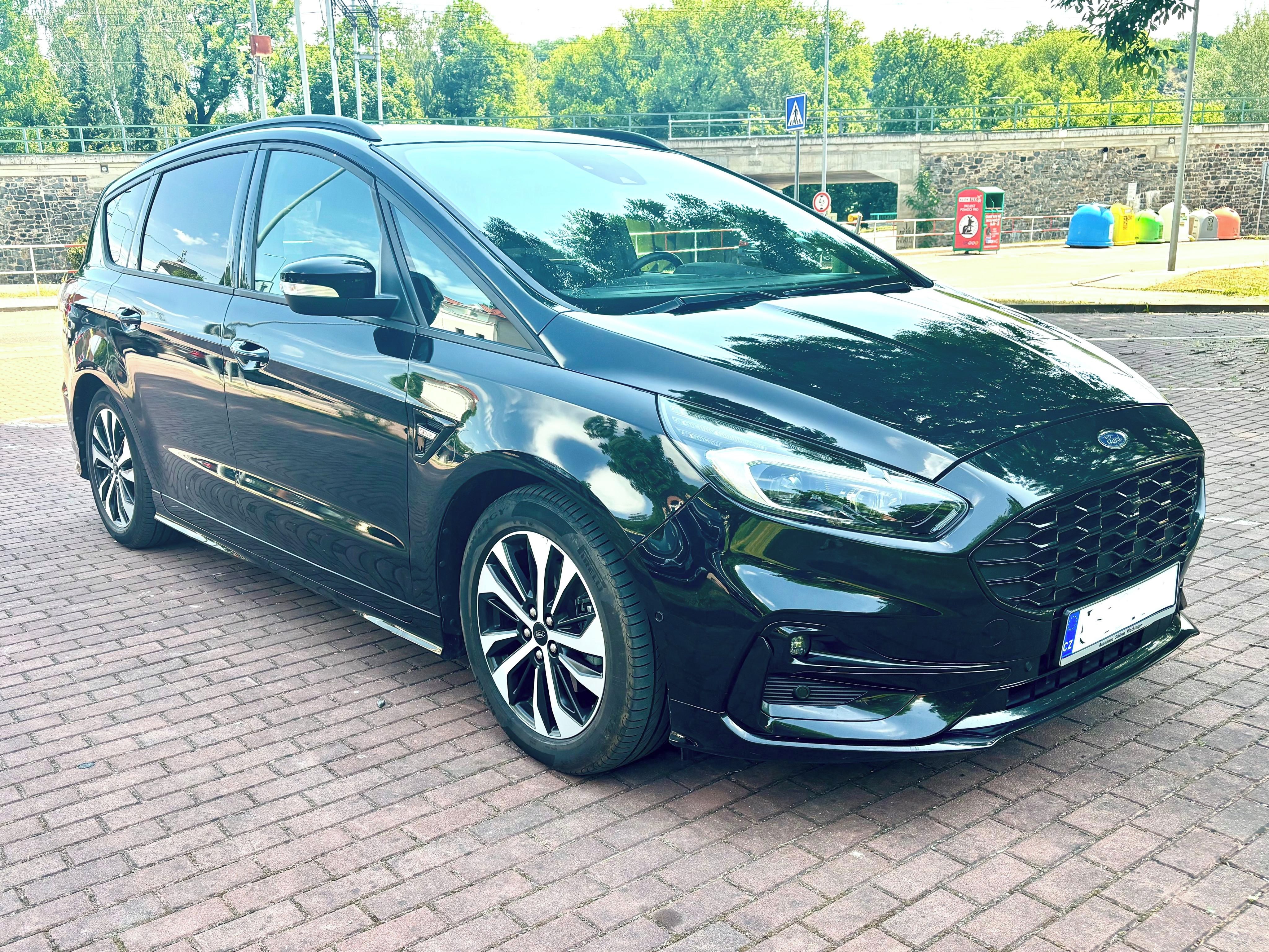 Ford S-MAX, 2,5 Hybrid ST Line 110 KW - fotka 3