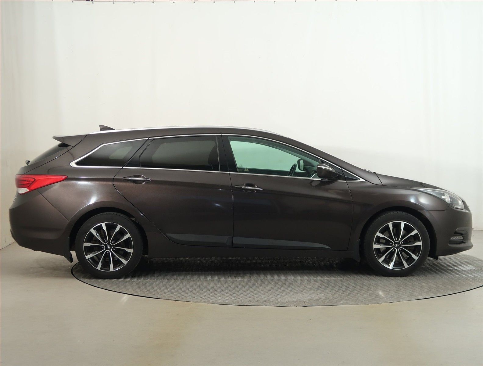 Hyundai i40, 1.7 CRDi, Serv.kniha, Navi - fotka 6