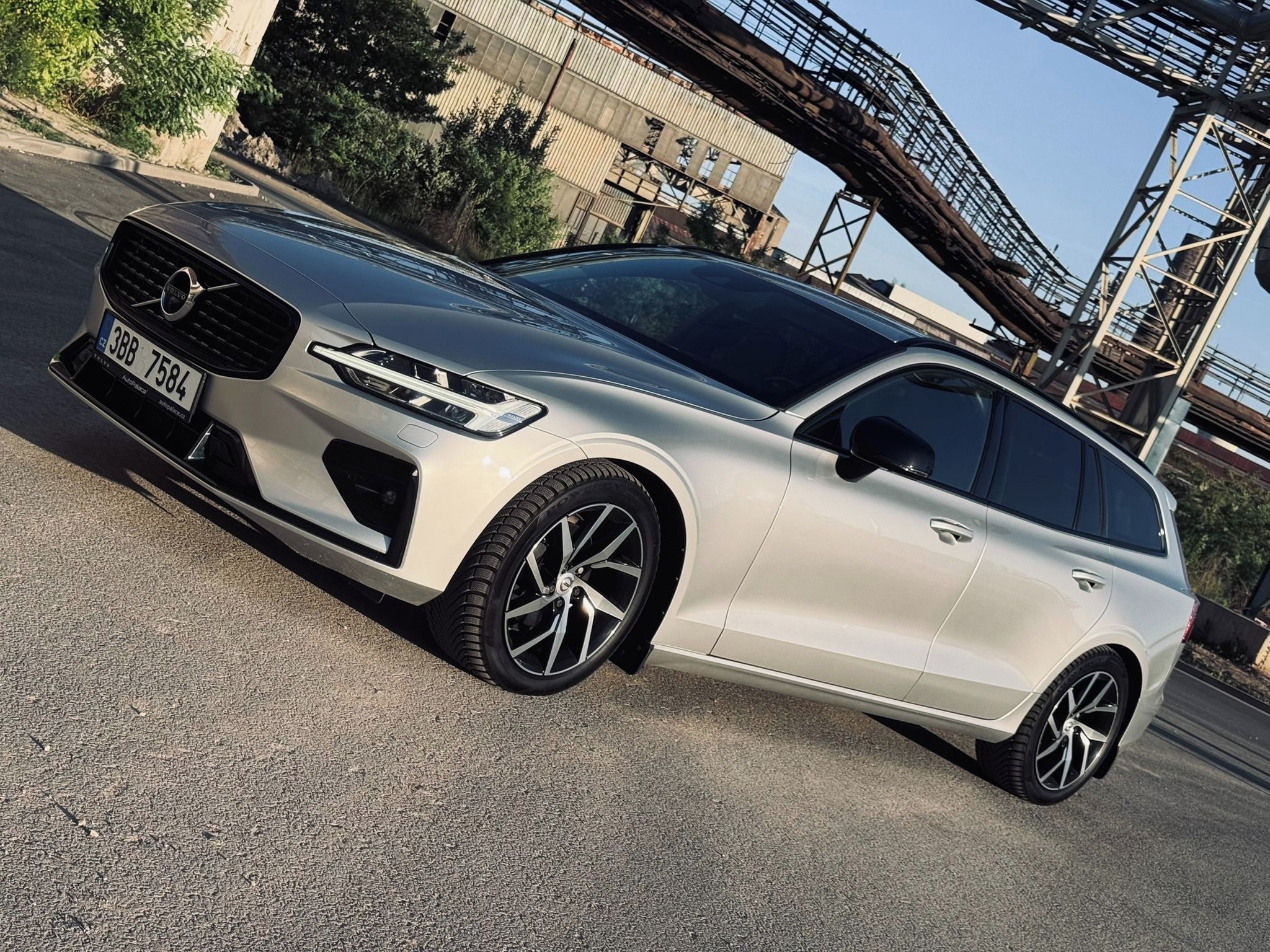 Volvo V60, B4 R-Design - fotka 2