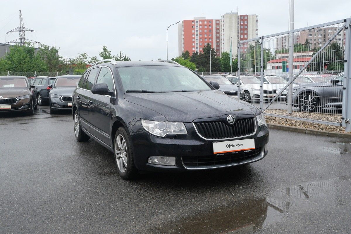 Škoda Superb, 2.0 TDI 103 kW Elegance - fotka 3