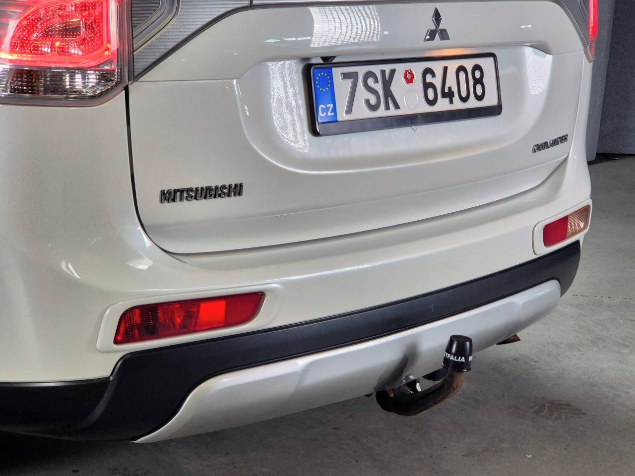 Mitsubishi Outlander, Kompletní servisní knížka - fotka 4