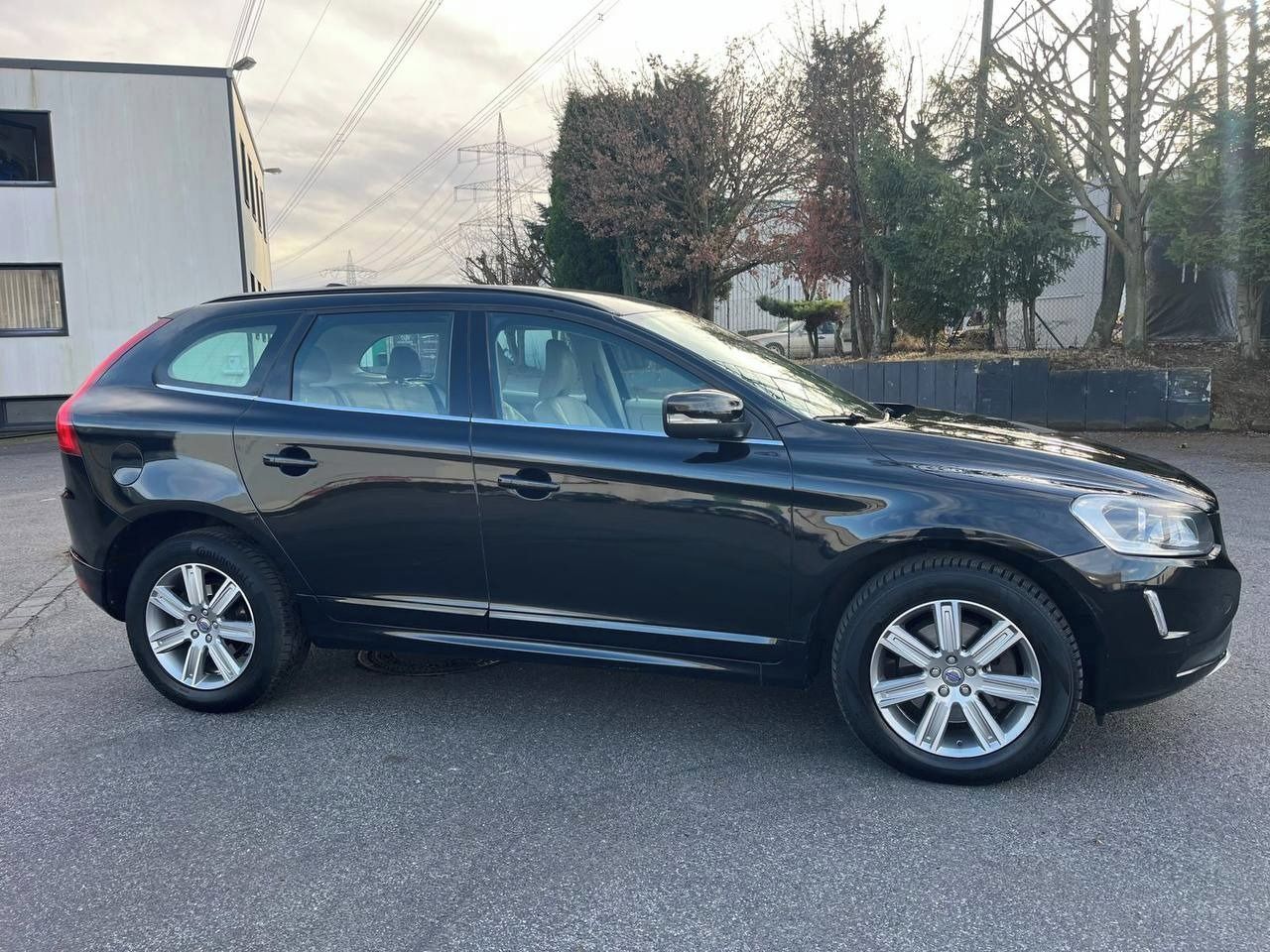 Volvo XC60, 2.4 TDI - fotka 4