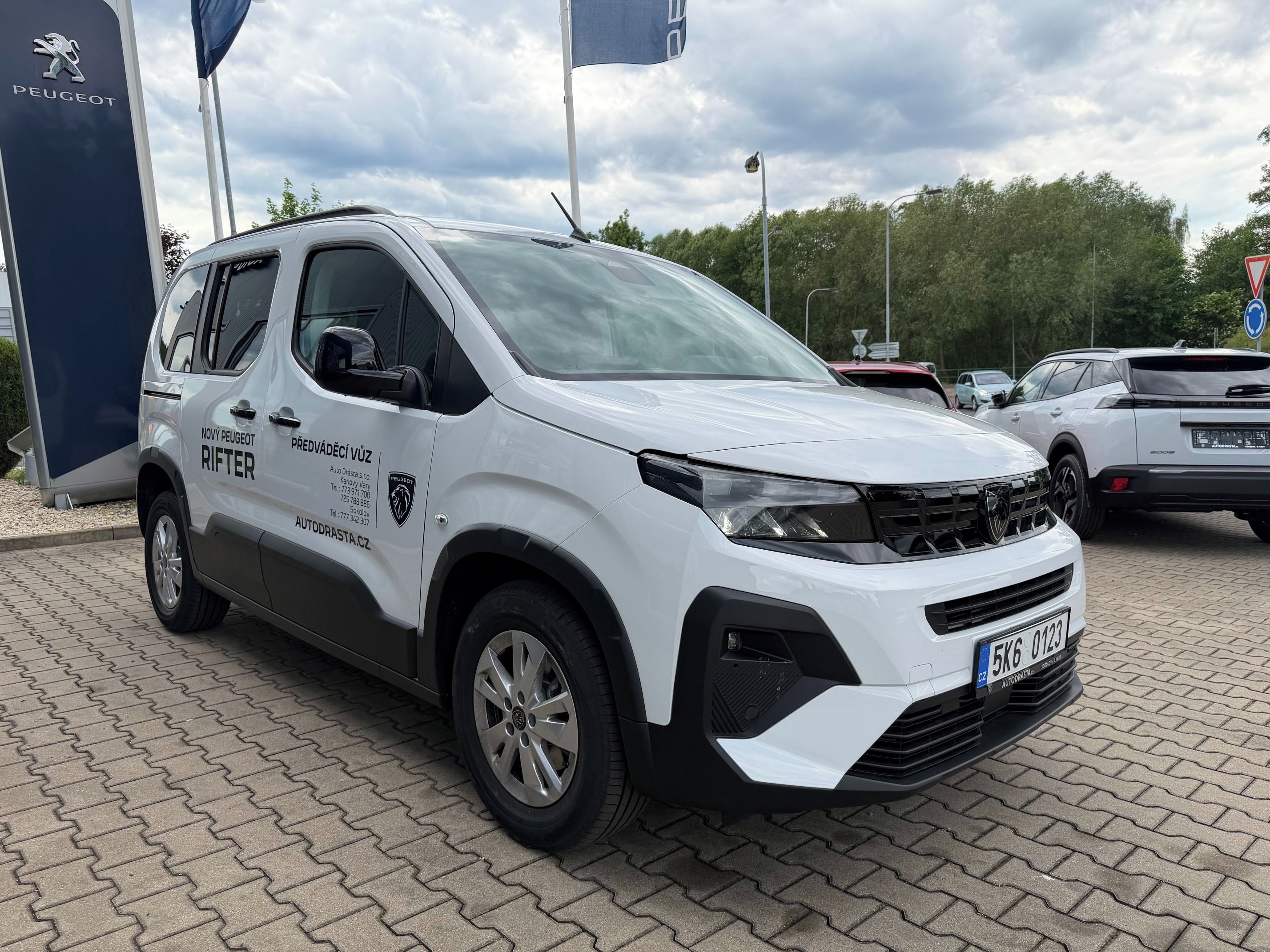 Peugeot Rifter, ALLURE PureTech 110k MAN6 - fotka 3