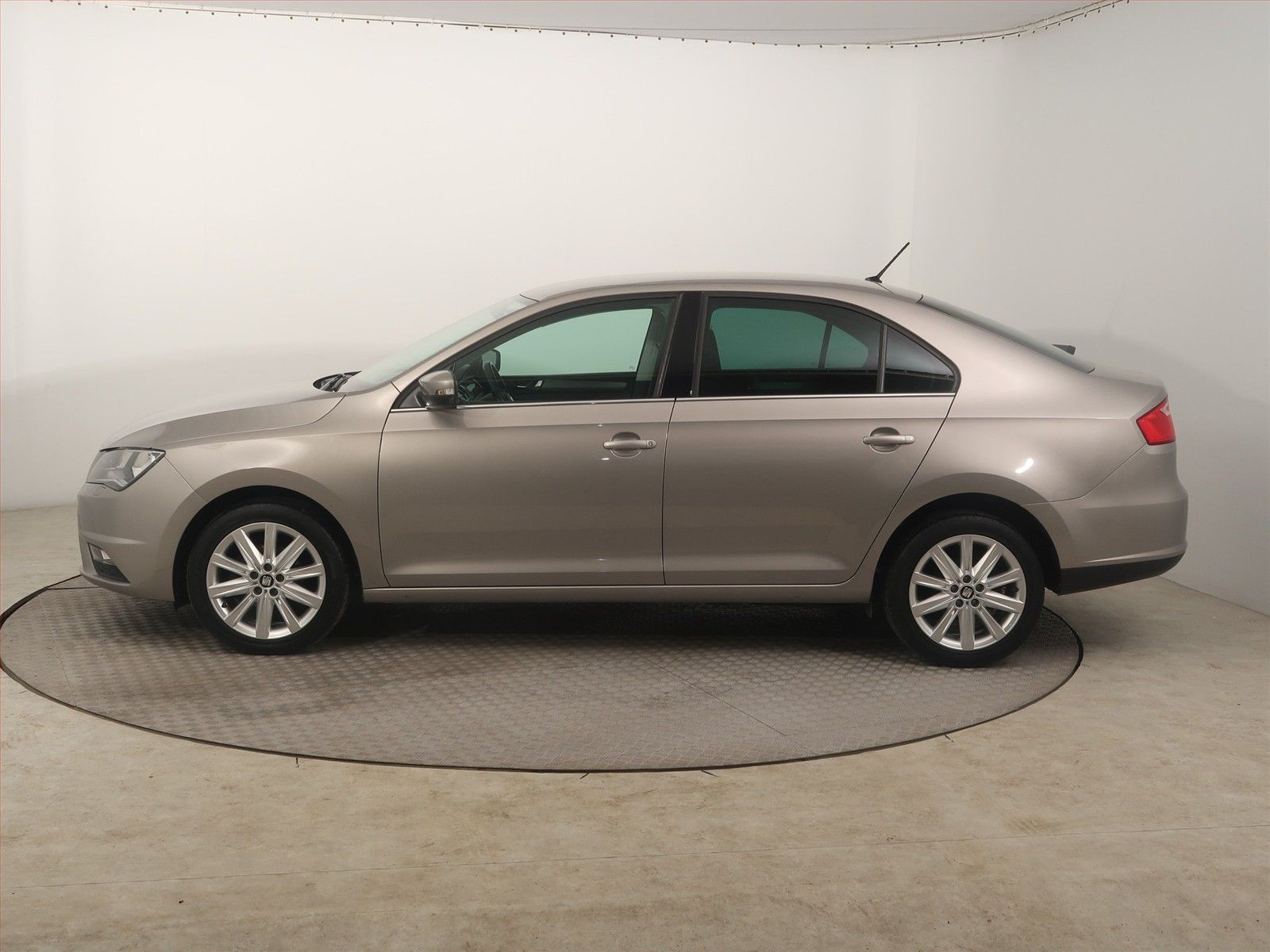 Seat Toledo, 1.0 TSI, Serv.kniha - fotka 3