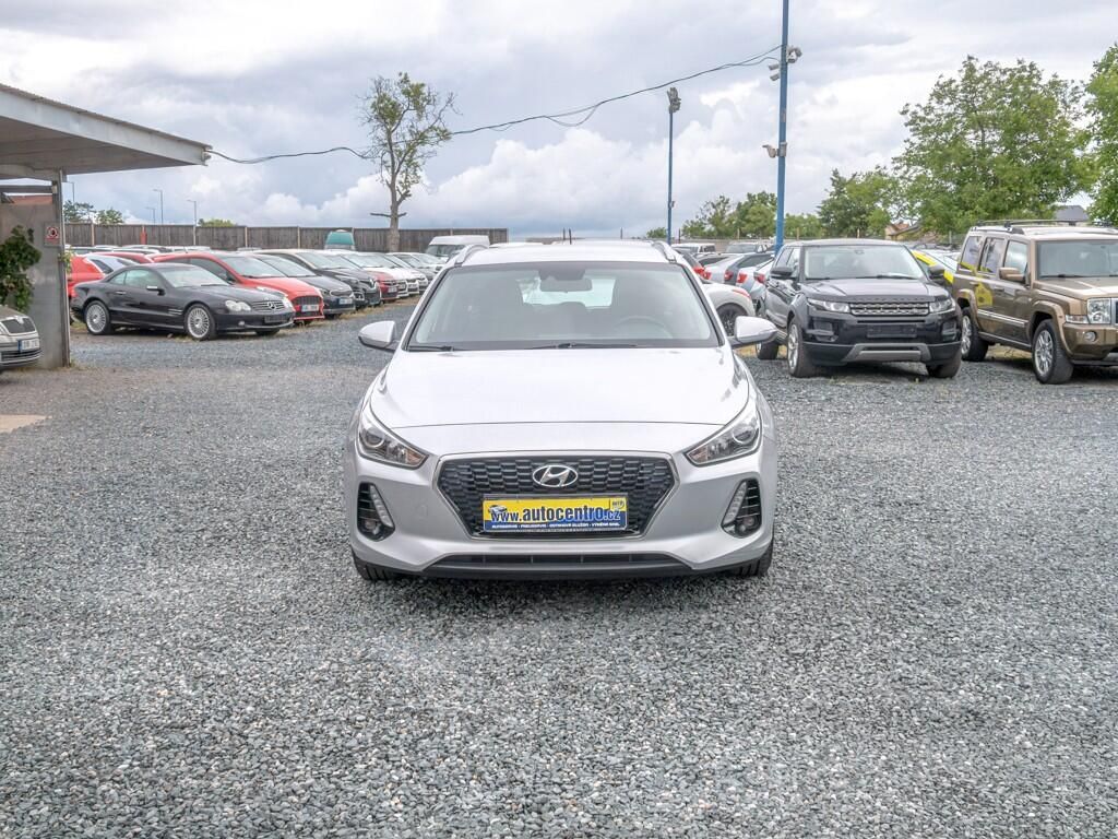 Hyundai i30, ČR 1.6D 81KW – PO ROZVODECH - fotka 2
