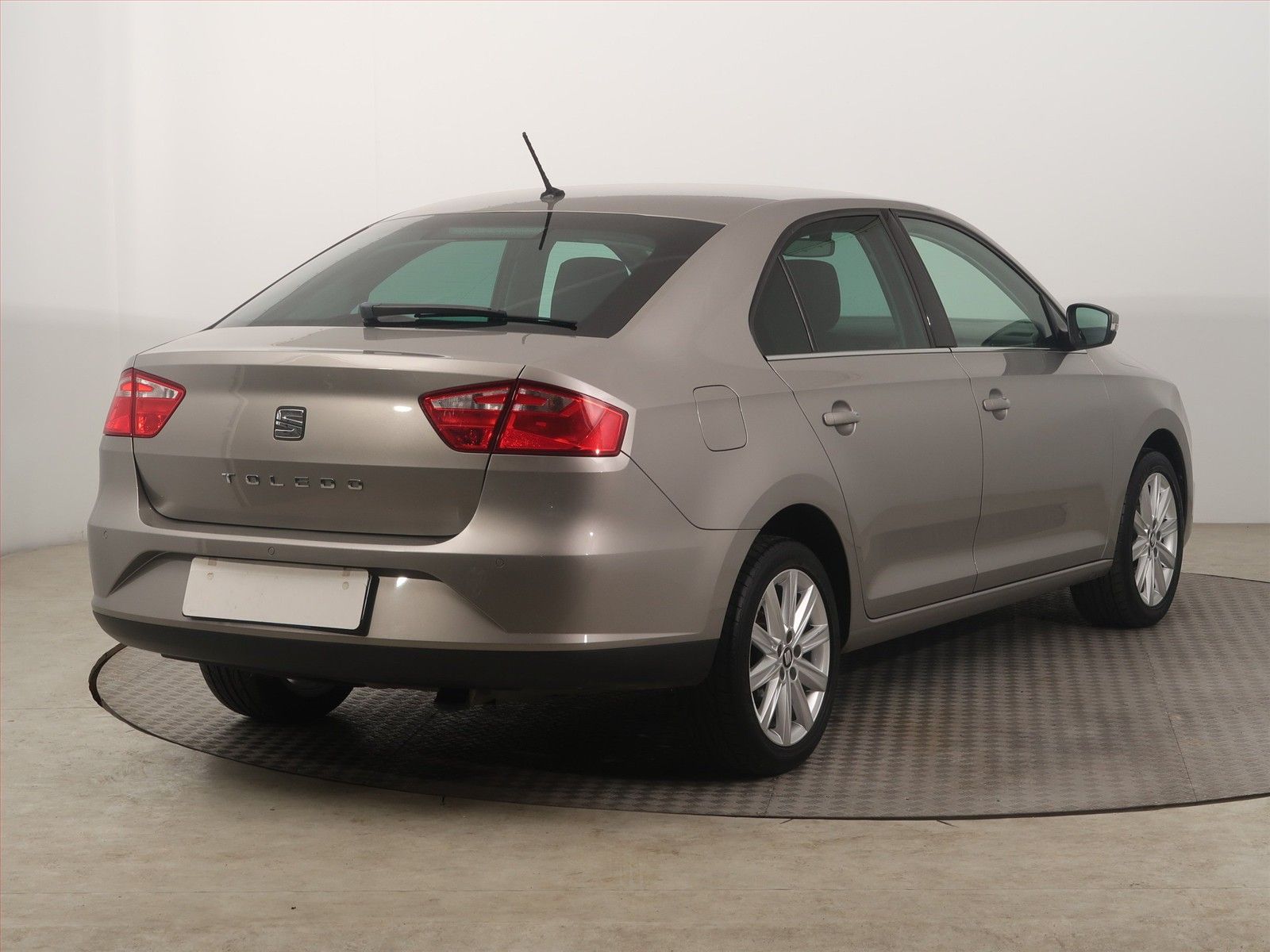 Seat Toledo, 1.0 TSI, Serv.kniha - fotka 5